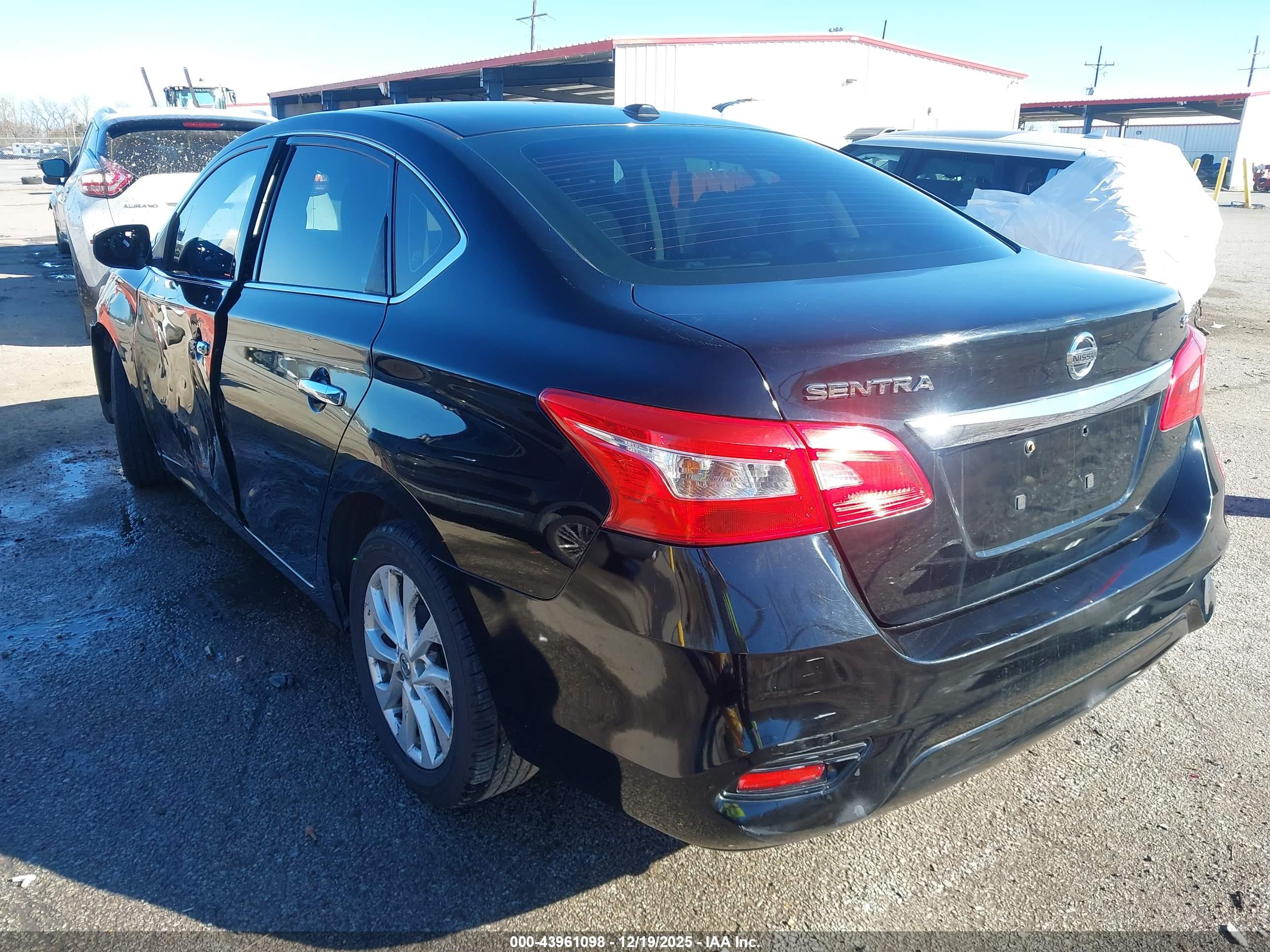 NISSAN SENTRA image 3