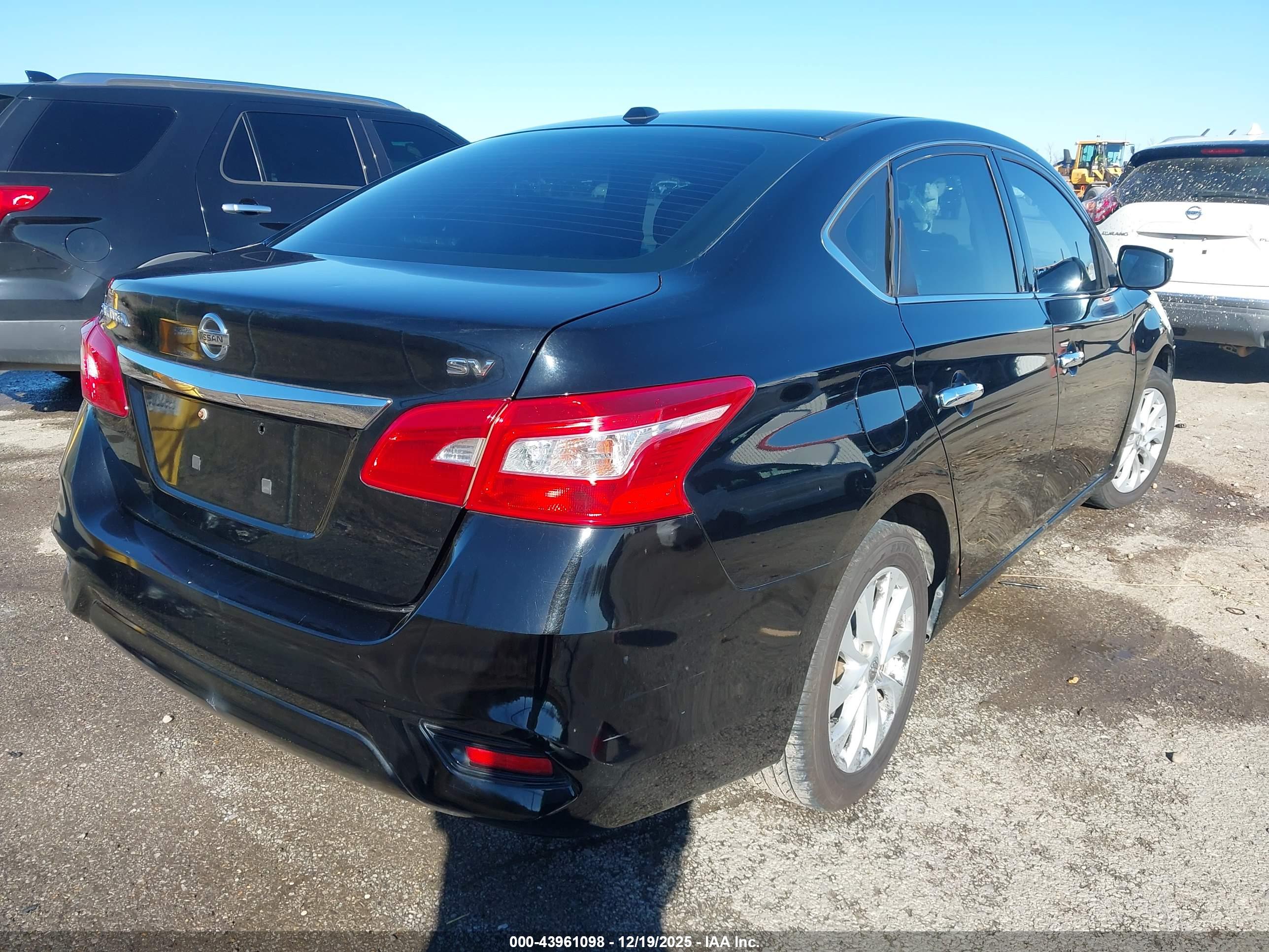 NISSAN SENTRA image 4