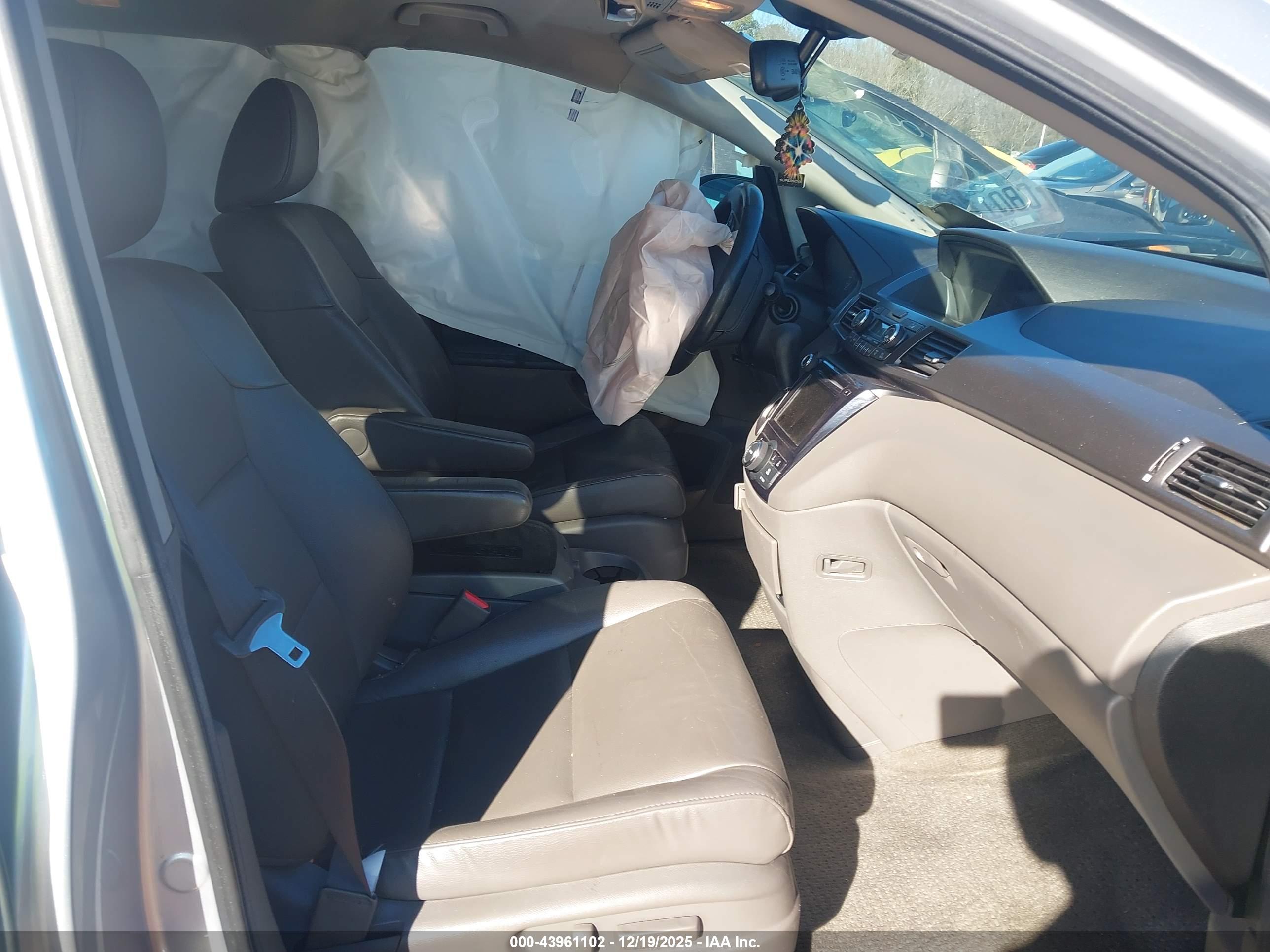 HONDA ODYSSEY image 5