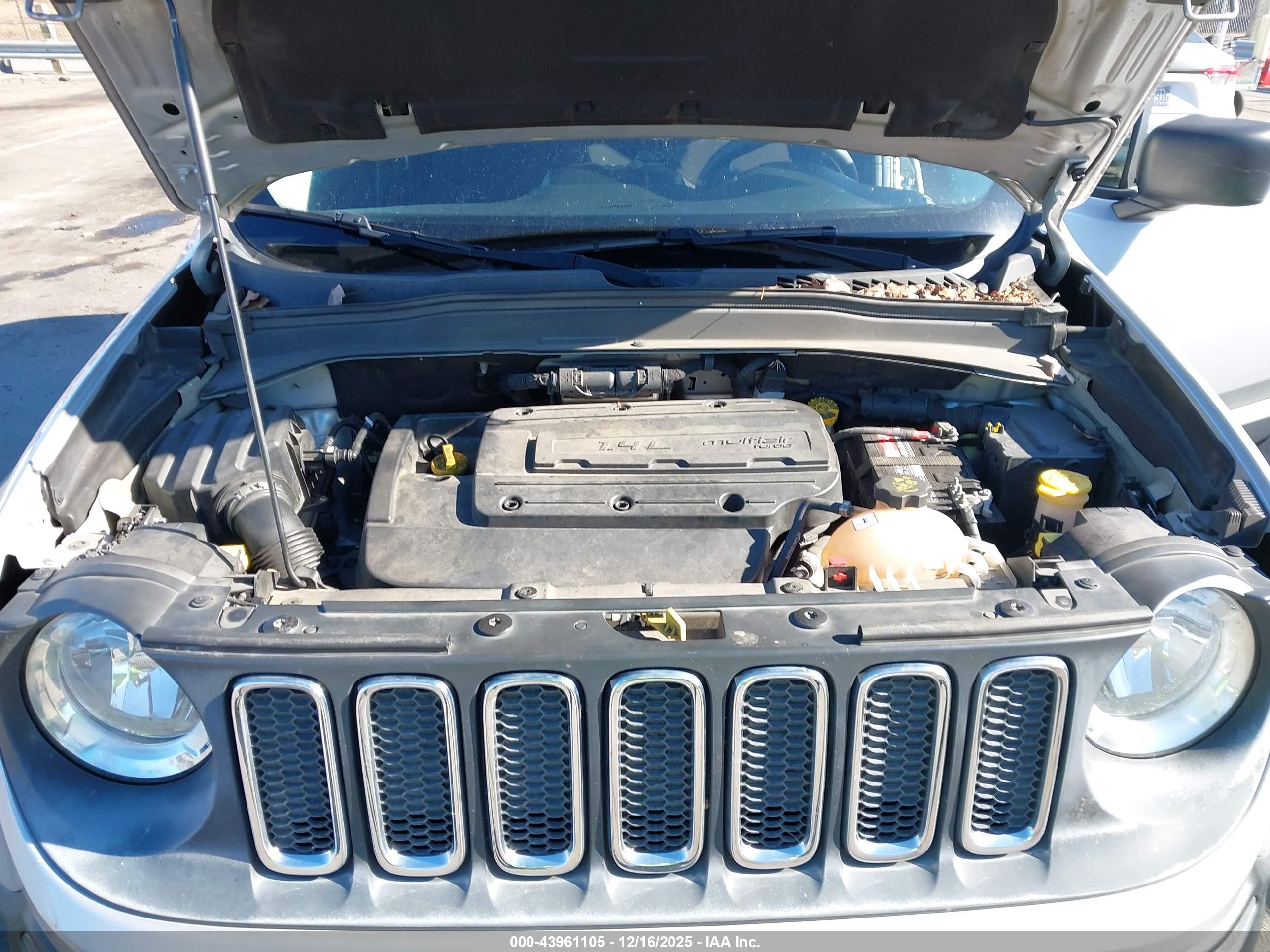 JEEP RENEGADE image 10