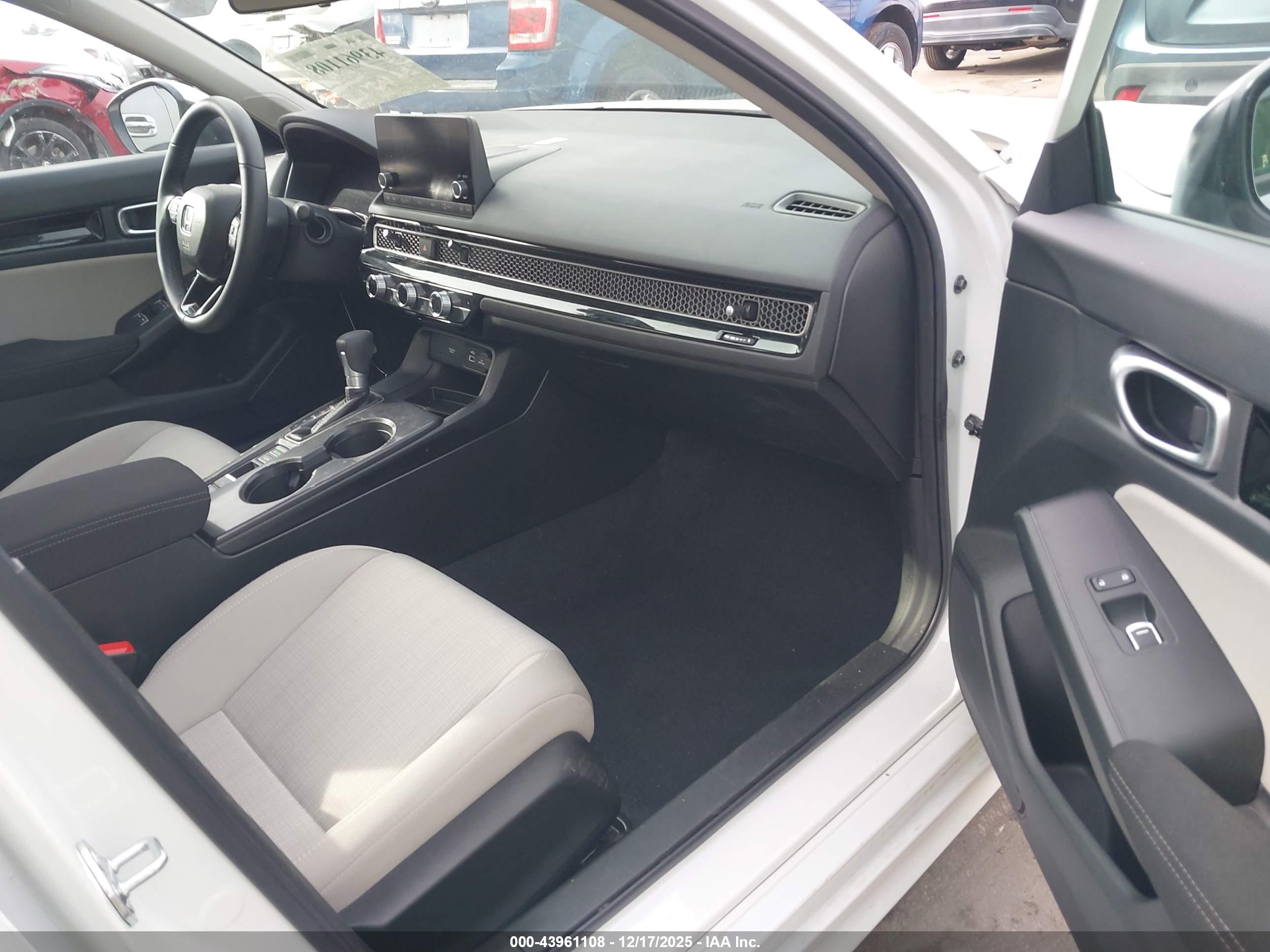 HONDA CIVIC image 5