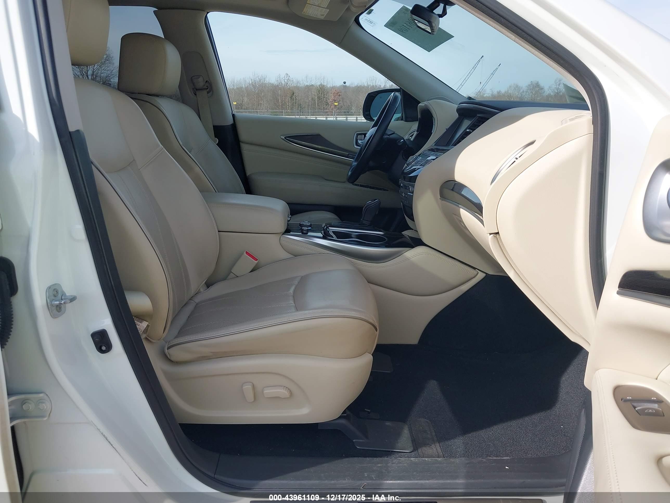 INFINITI QX60 image 5