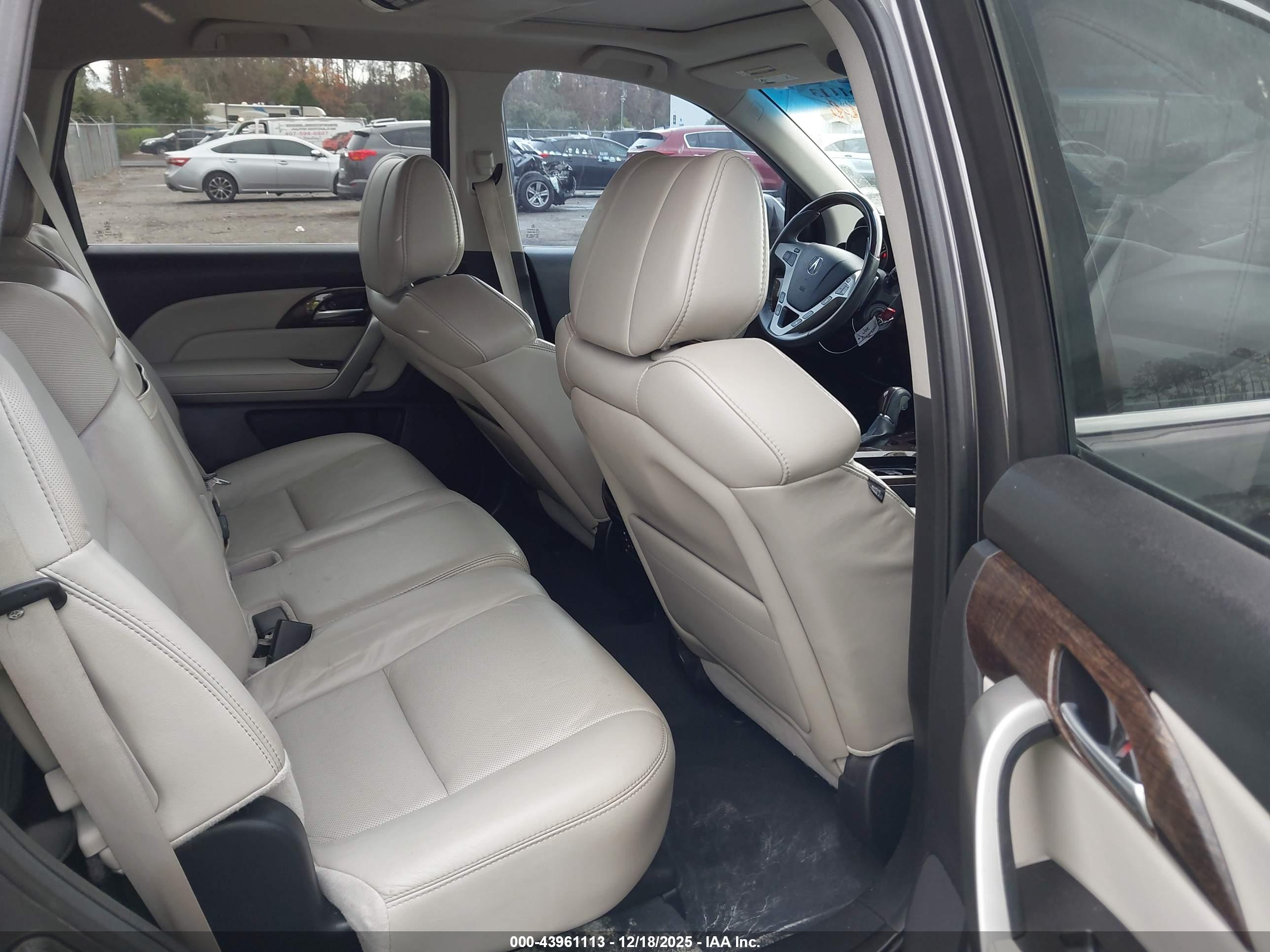 ACURA MDX image 8