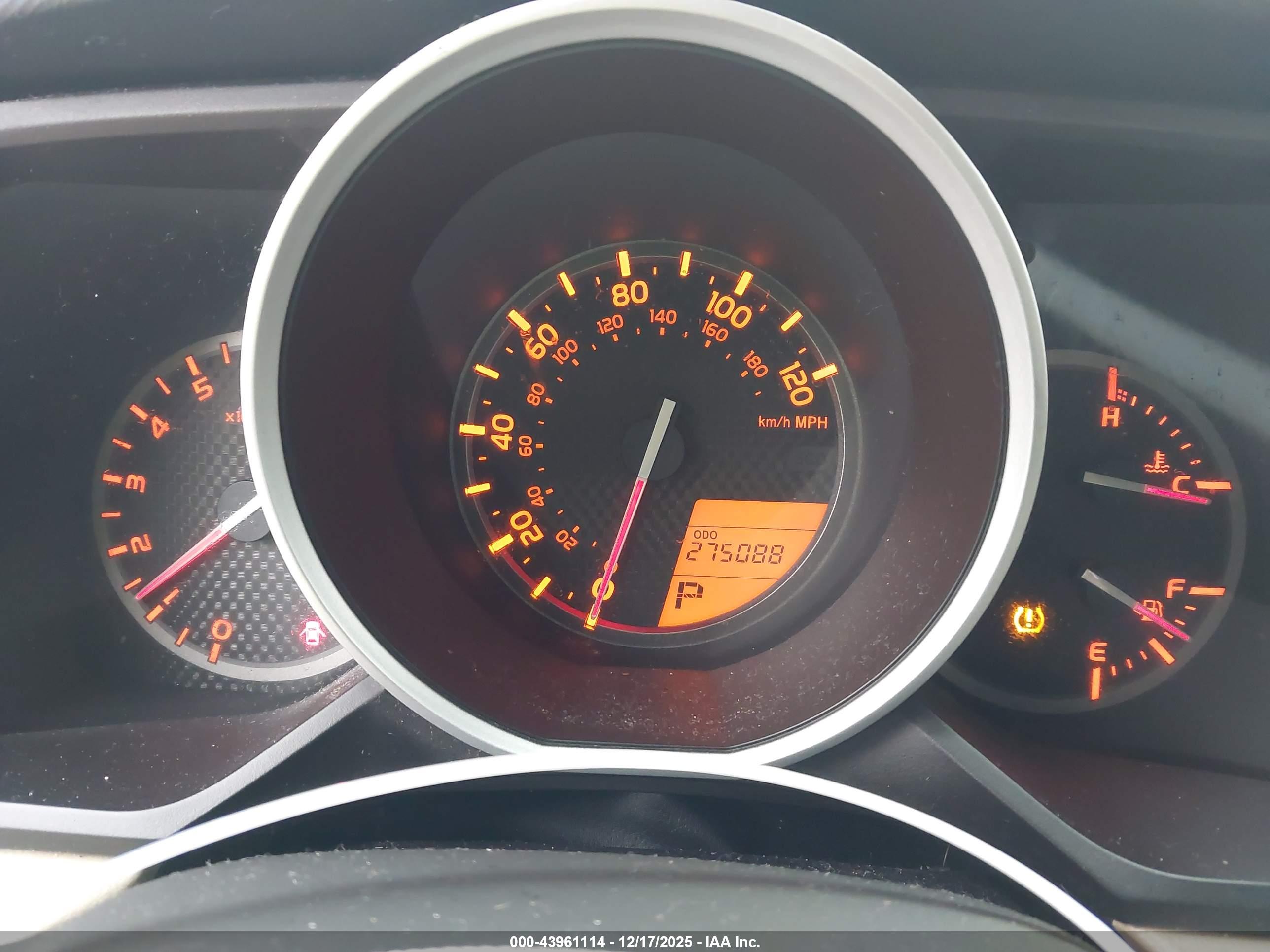 TOYOTA 4RUNNER image 7