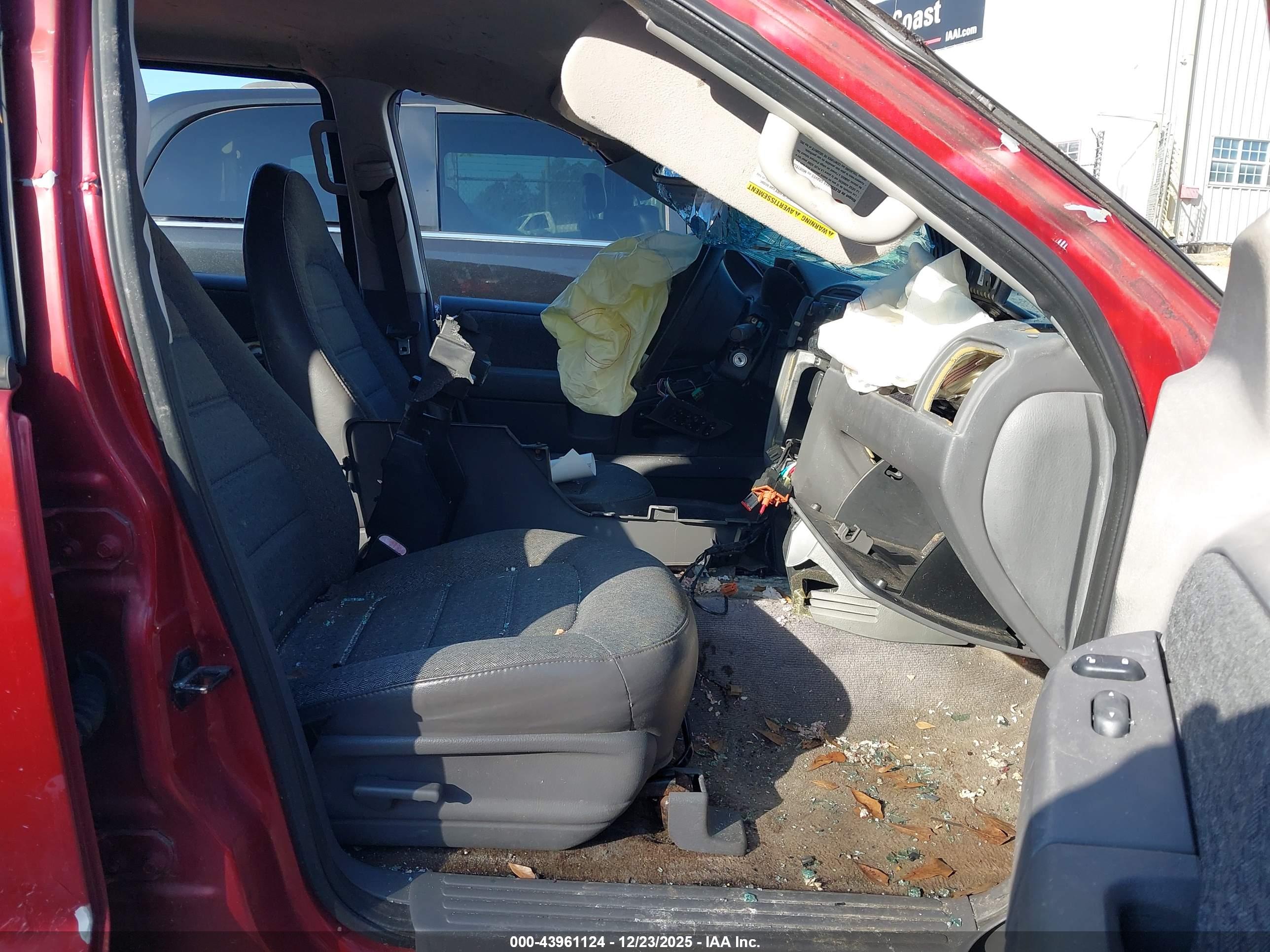 FORD EXPLORER image 5