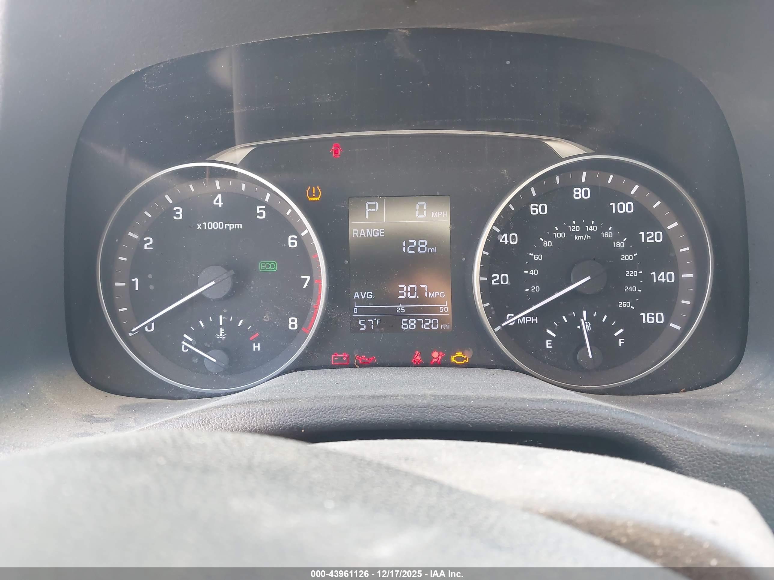 HYUNDAI ELANTRA image 7