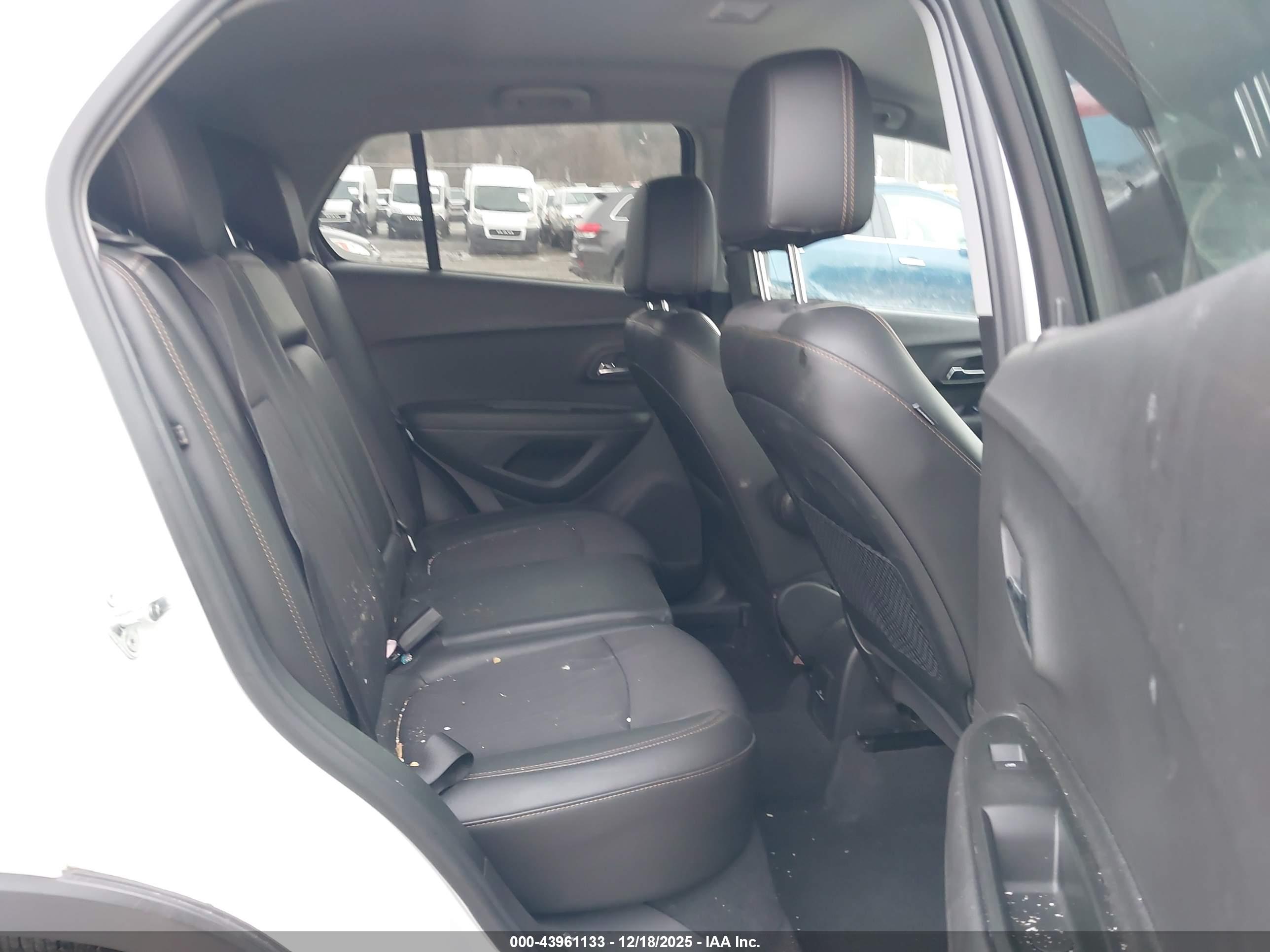 CHEVROLET TRAX image 8