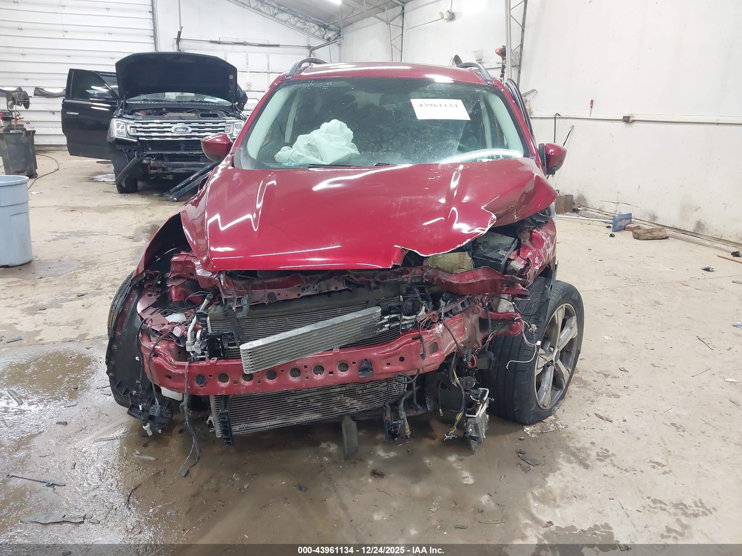 FORD ESCAPE image 6