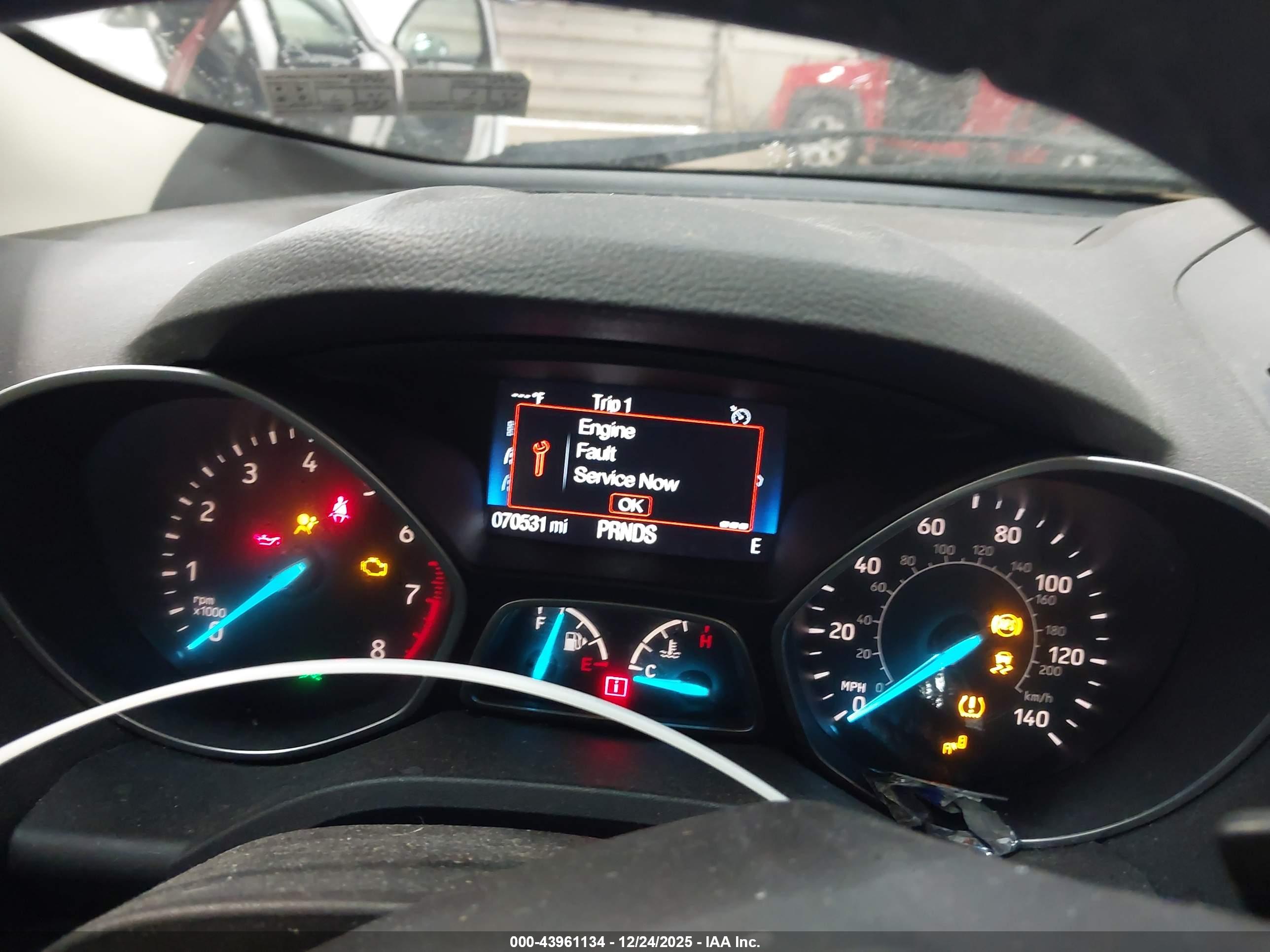 FORD ESCAPE image 7