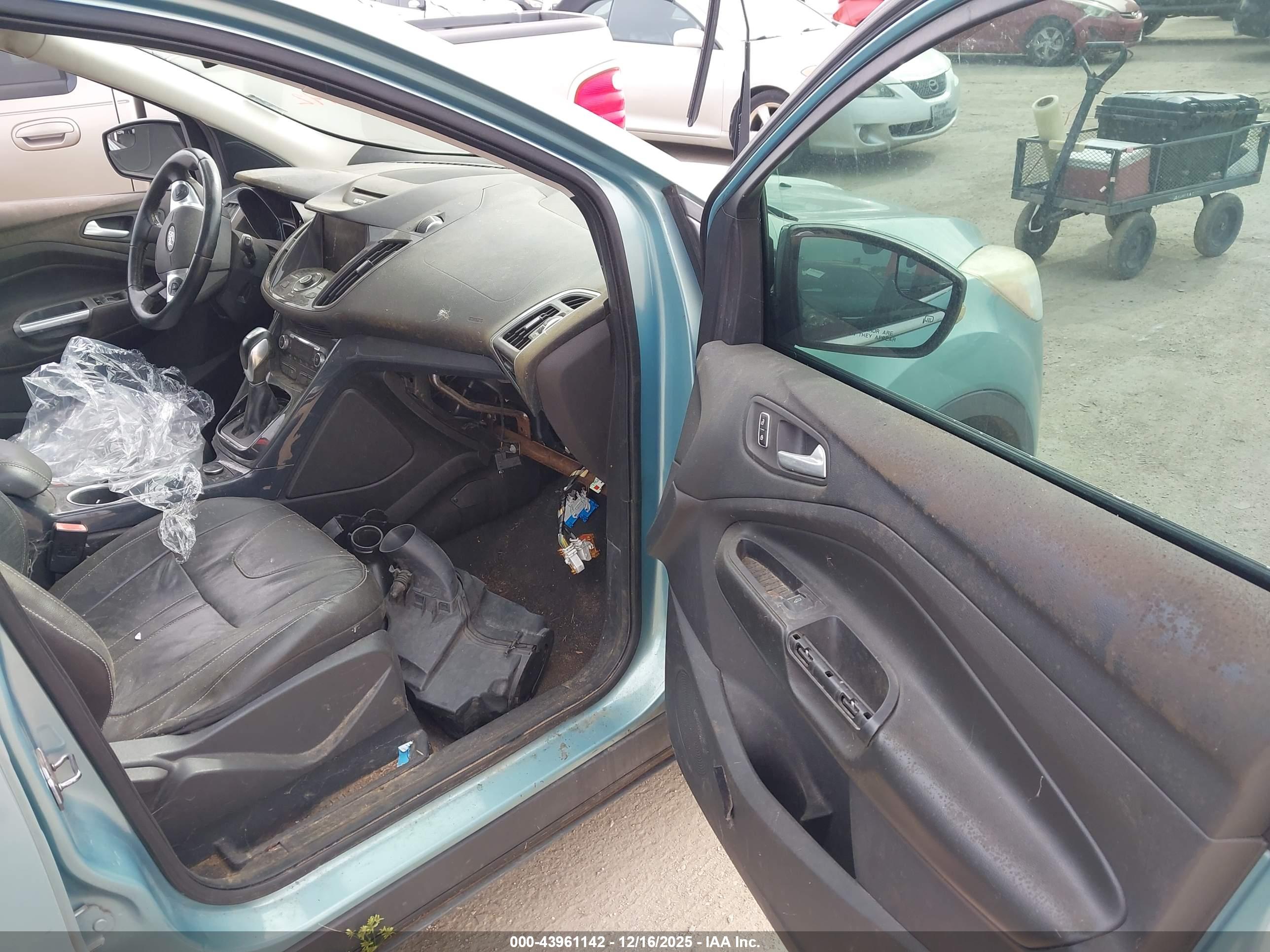 FORD ESCAPE image 5