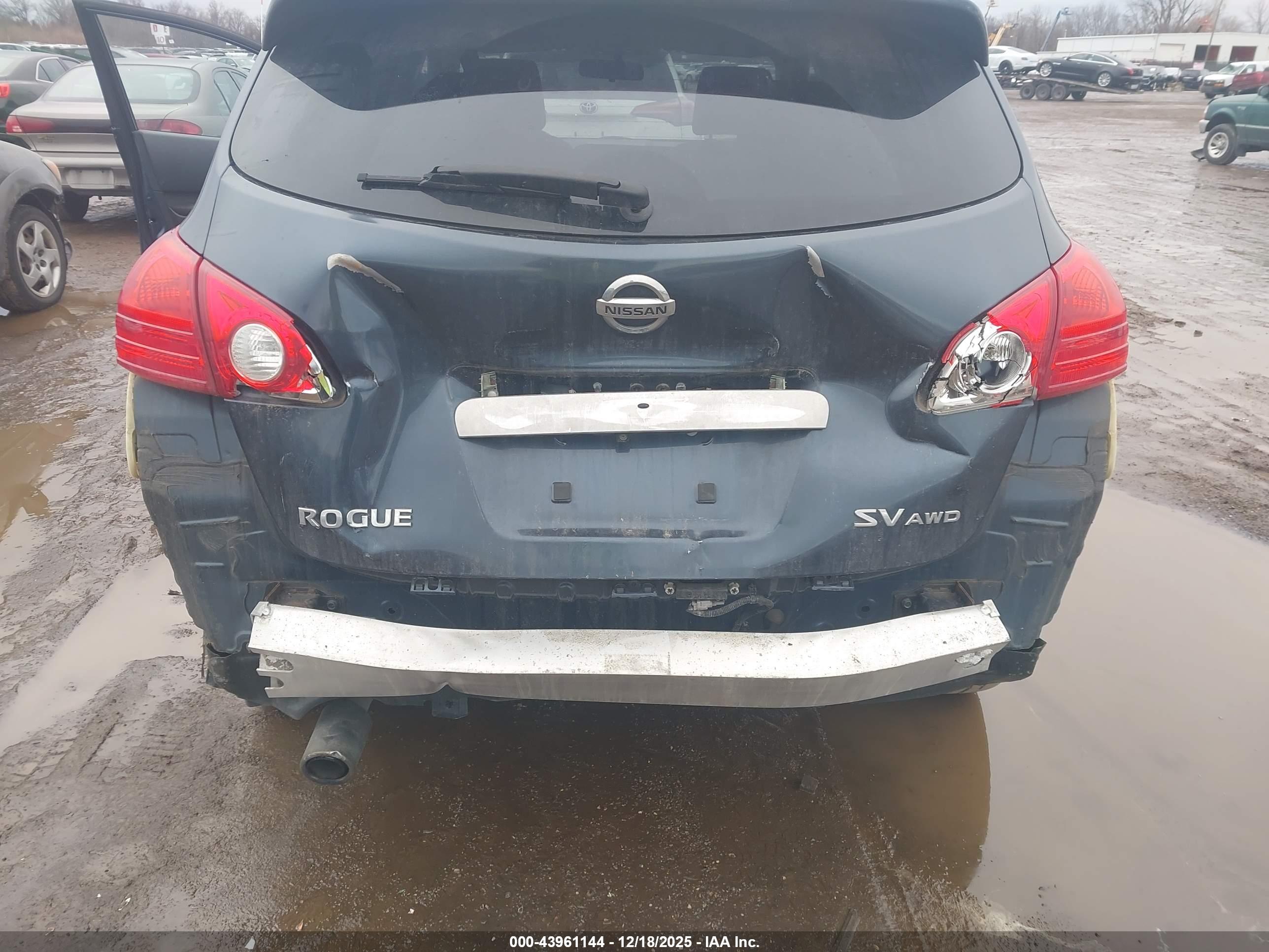 NISSAN ROGUE image 6