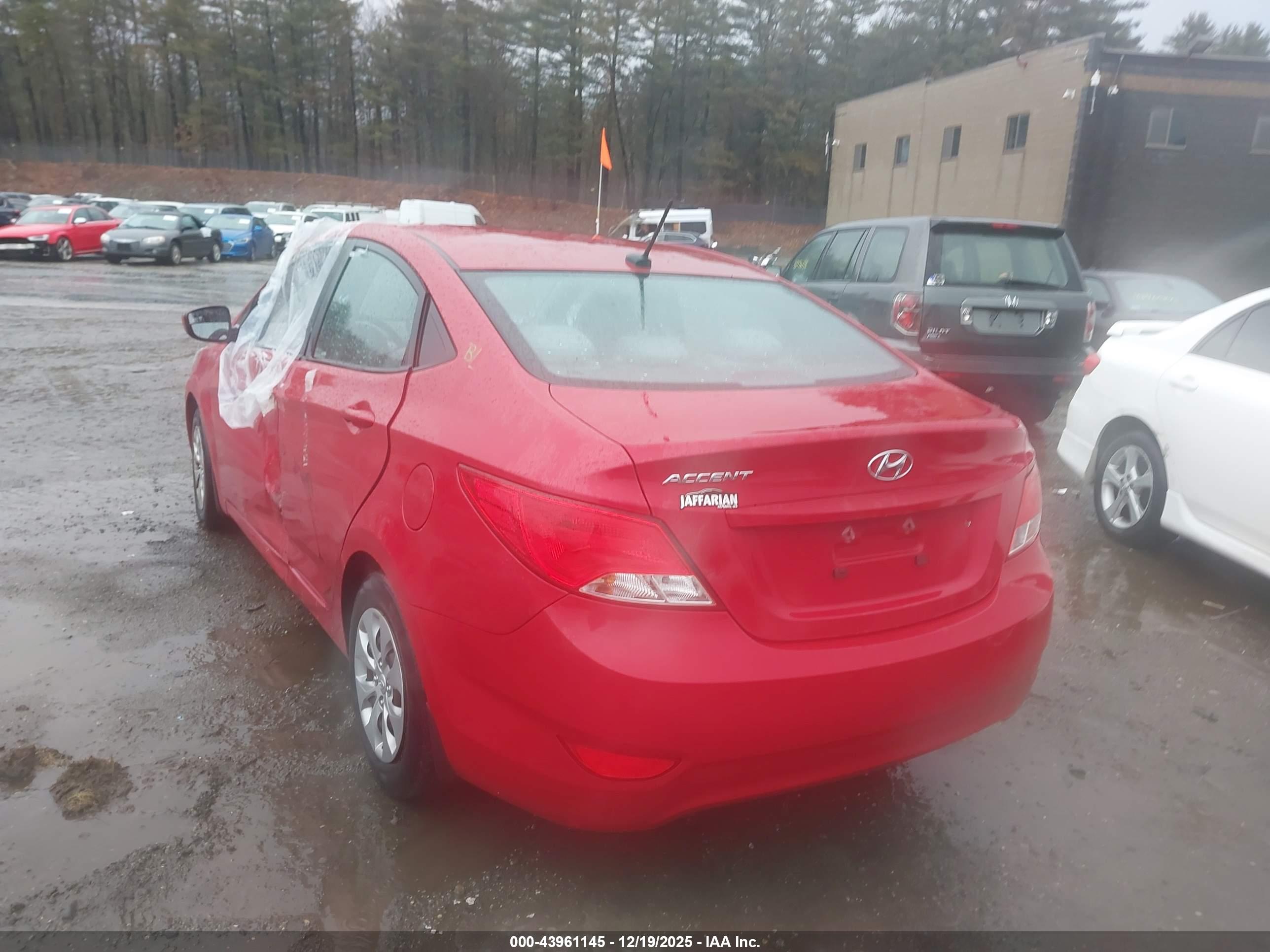 HYUNDAI ACCENT image 3