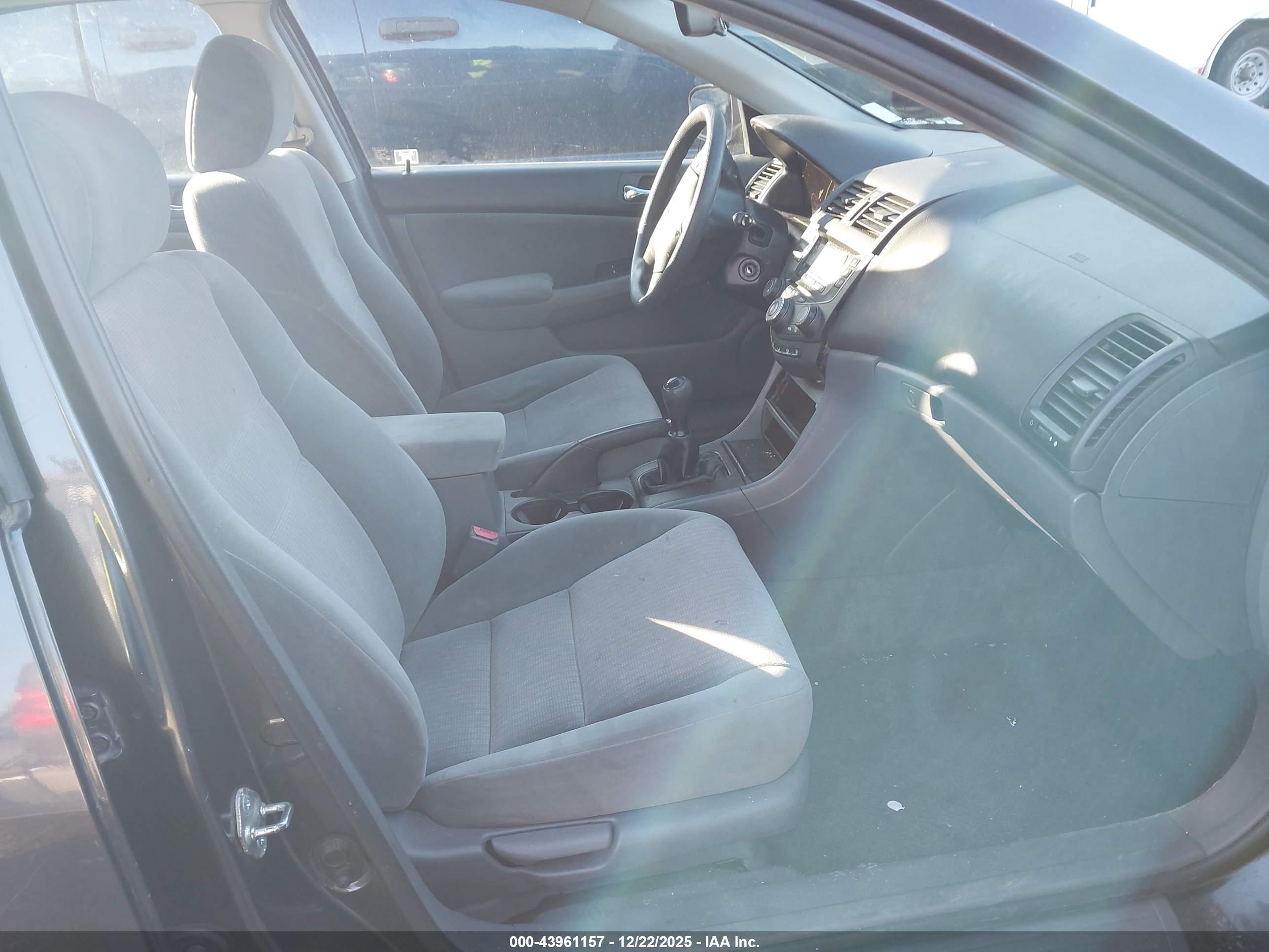 HONDA ACCORD image 5