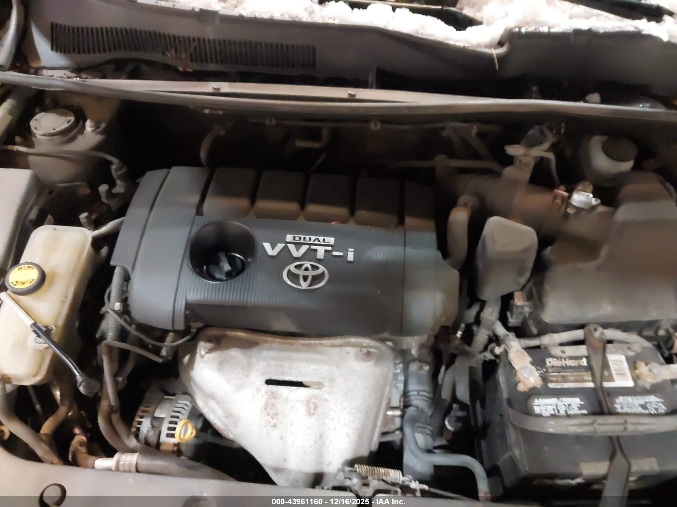 TOYOTA RAV4 image 10
