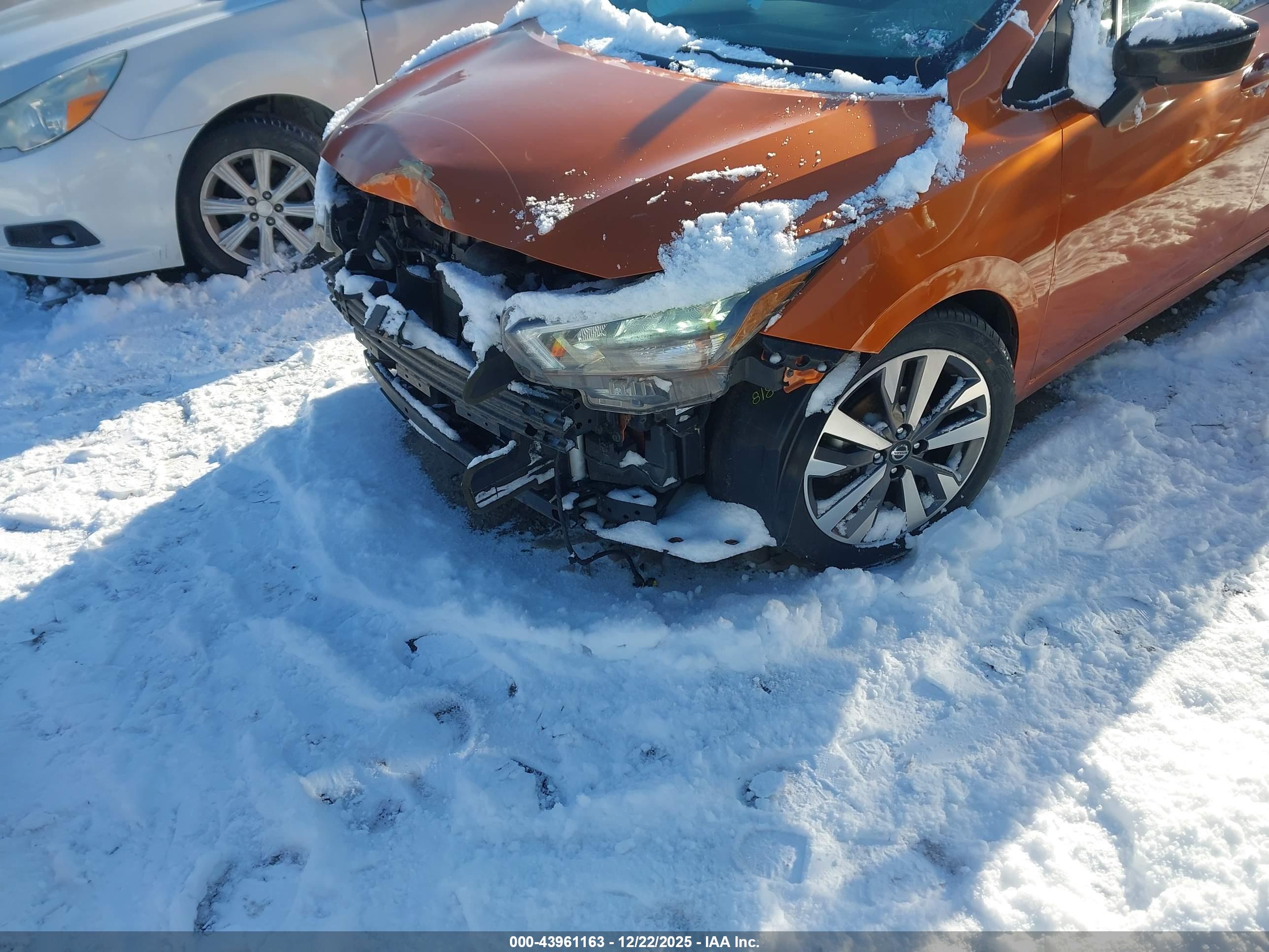 NISSAN VERSA image 6