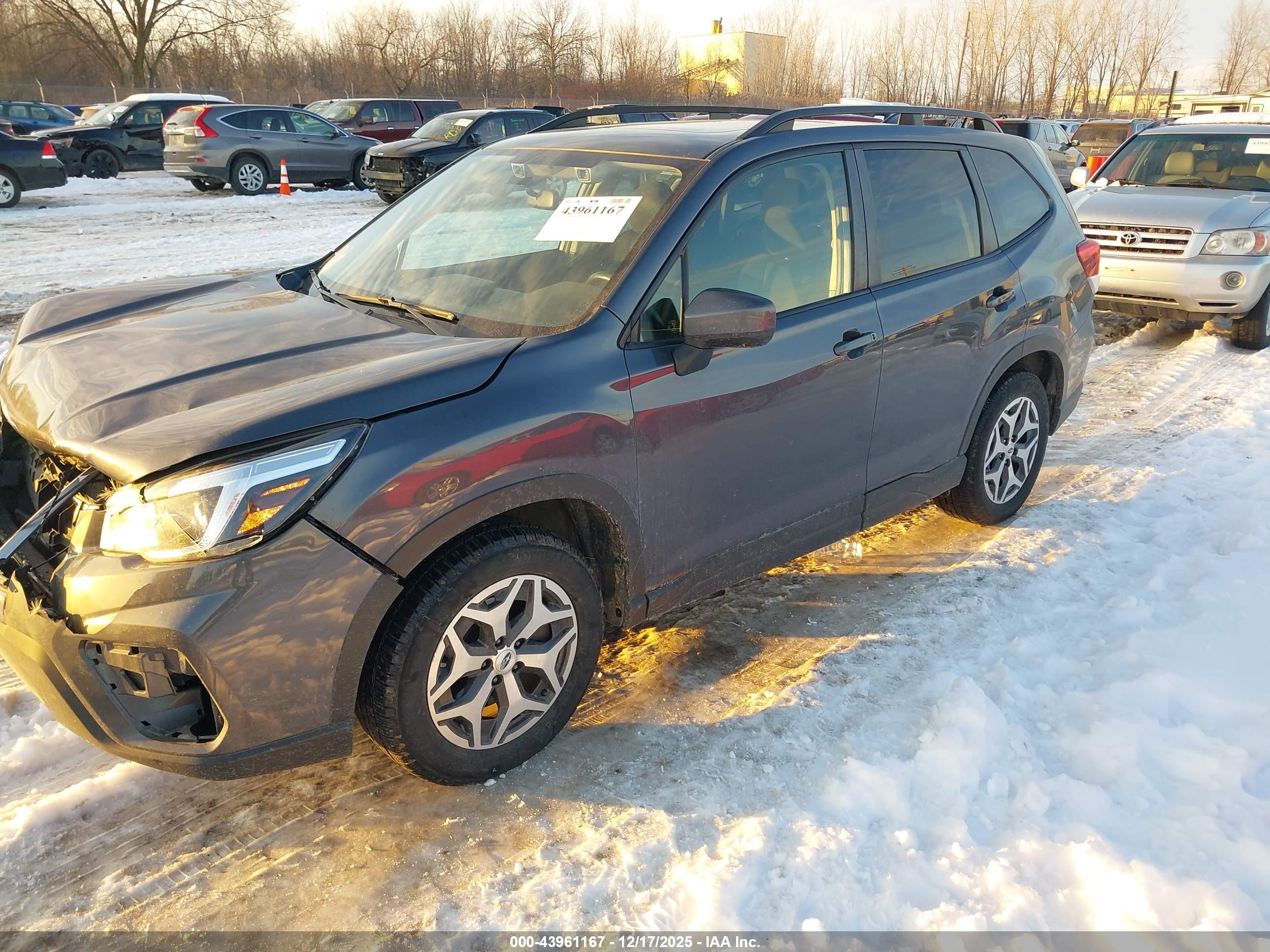 SUBARU FORESTER image 2