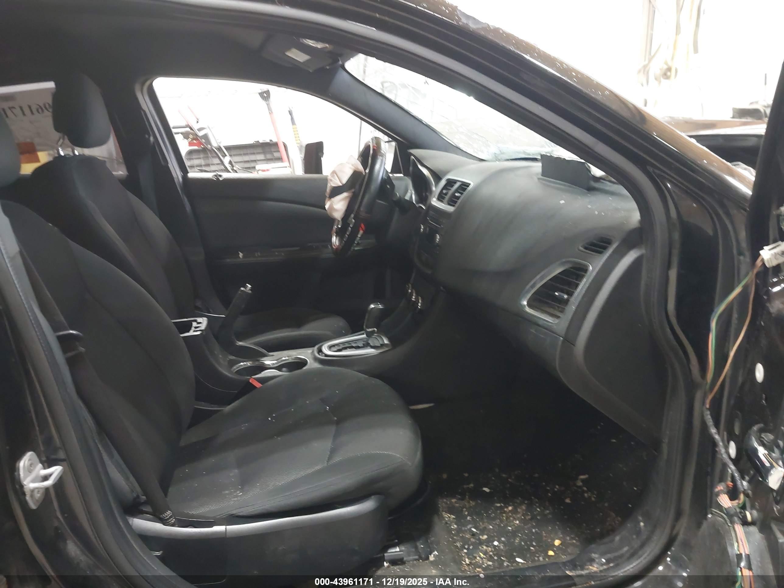 DODGE AVENGER image 5