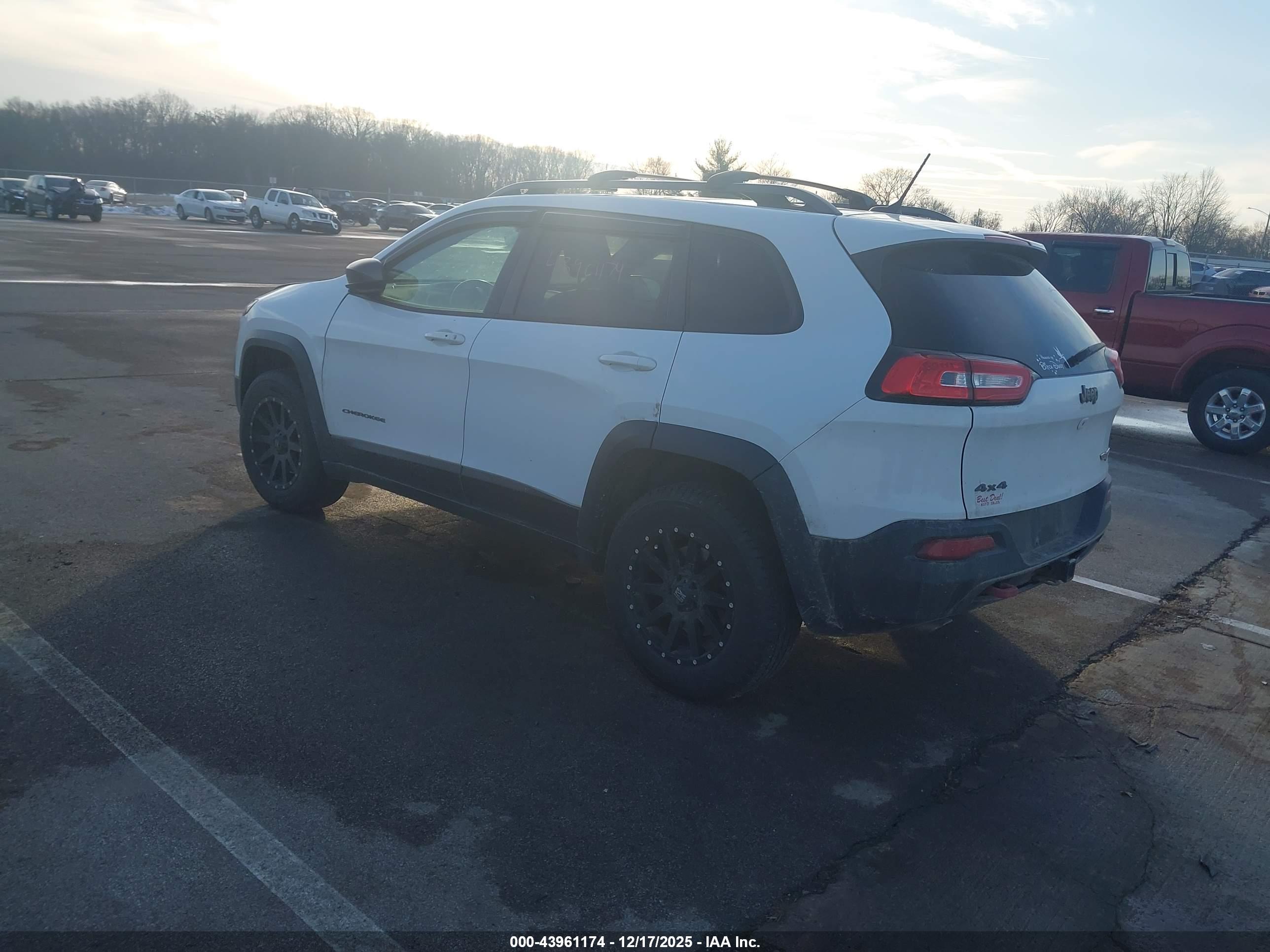 JEEP CHEROKEE image 3