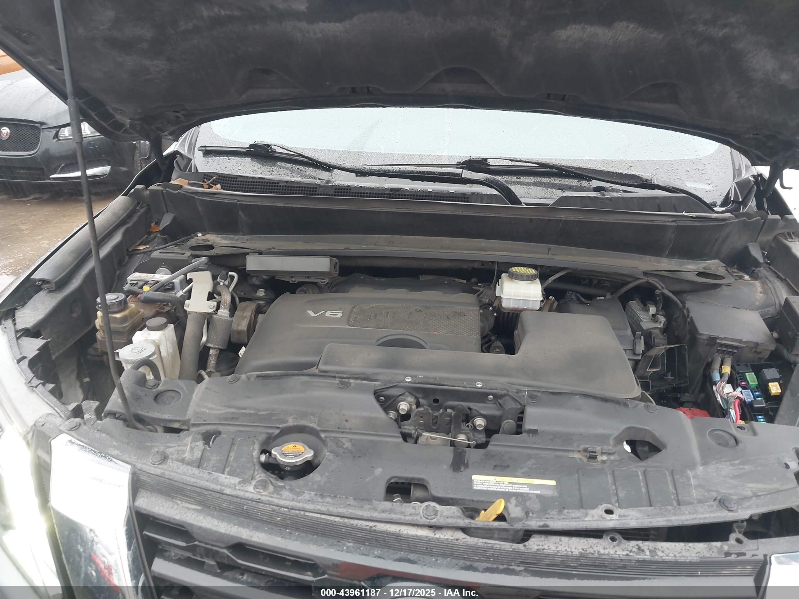 NISSAN PATHFINDER image 10