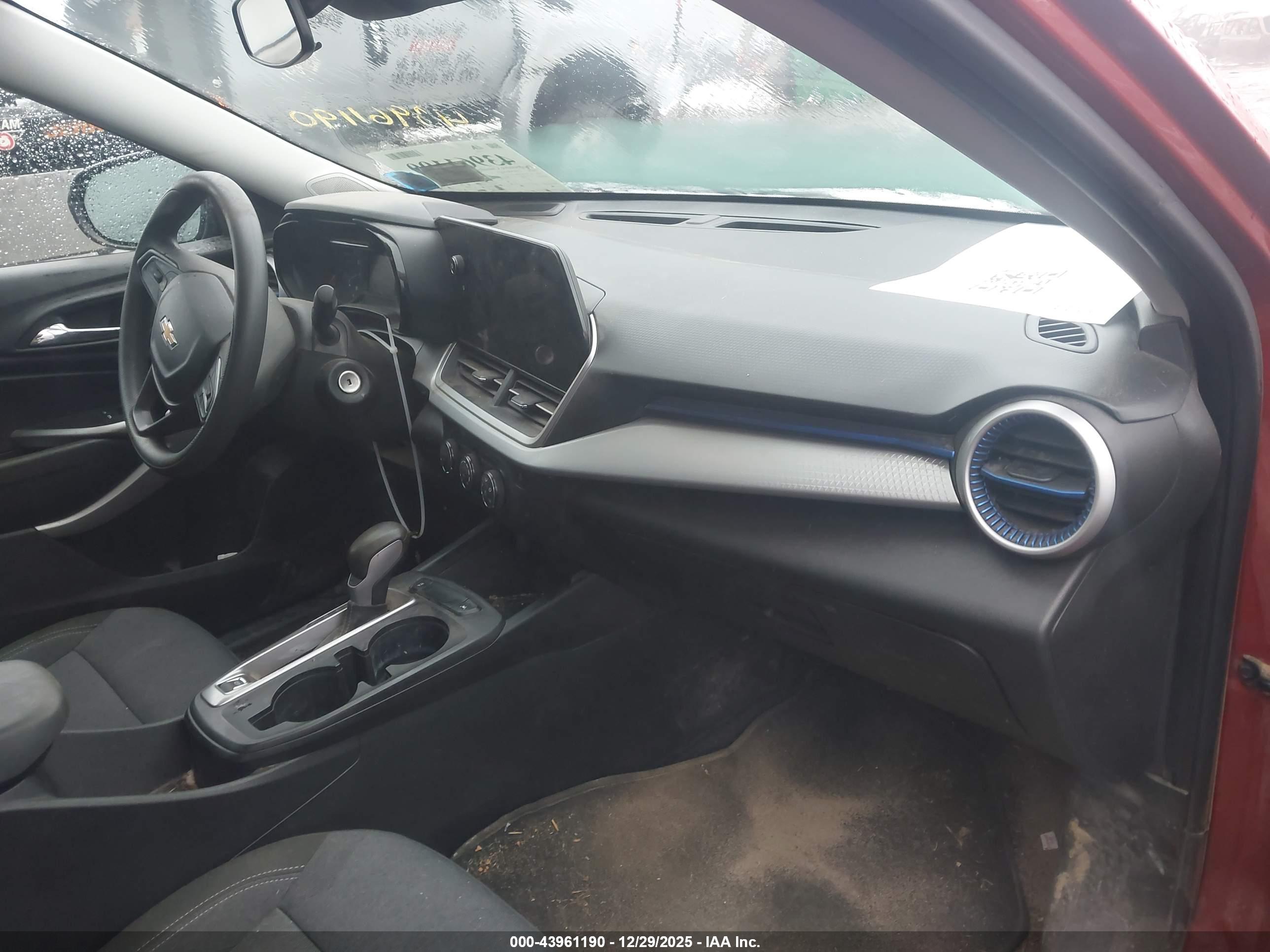CHEVROLET TRAX image 5