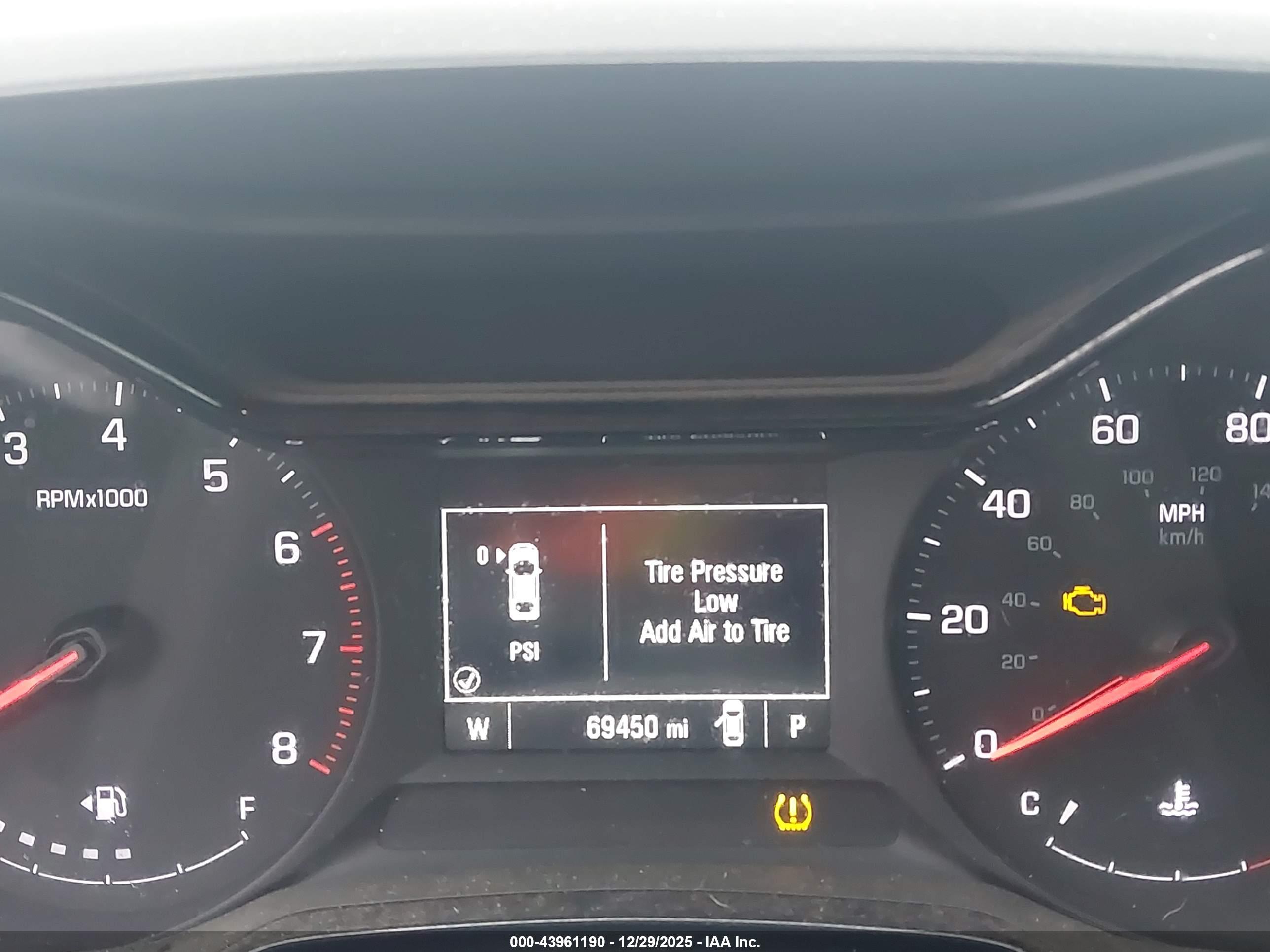 CHEVROLET TRAX image 7