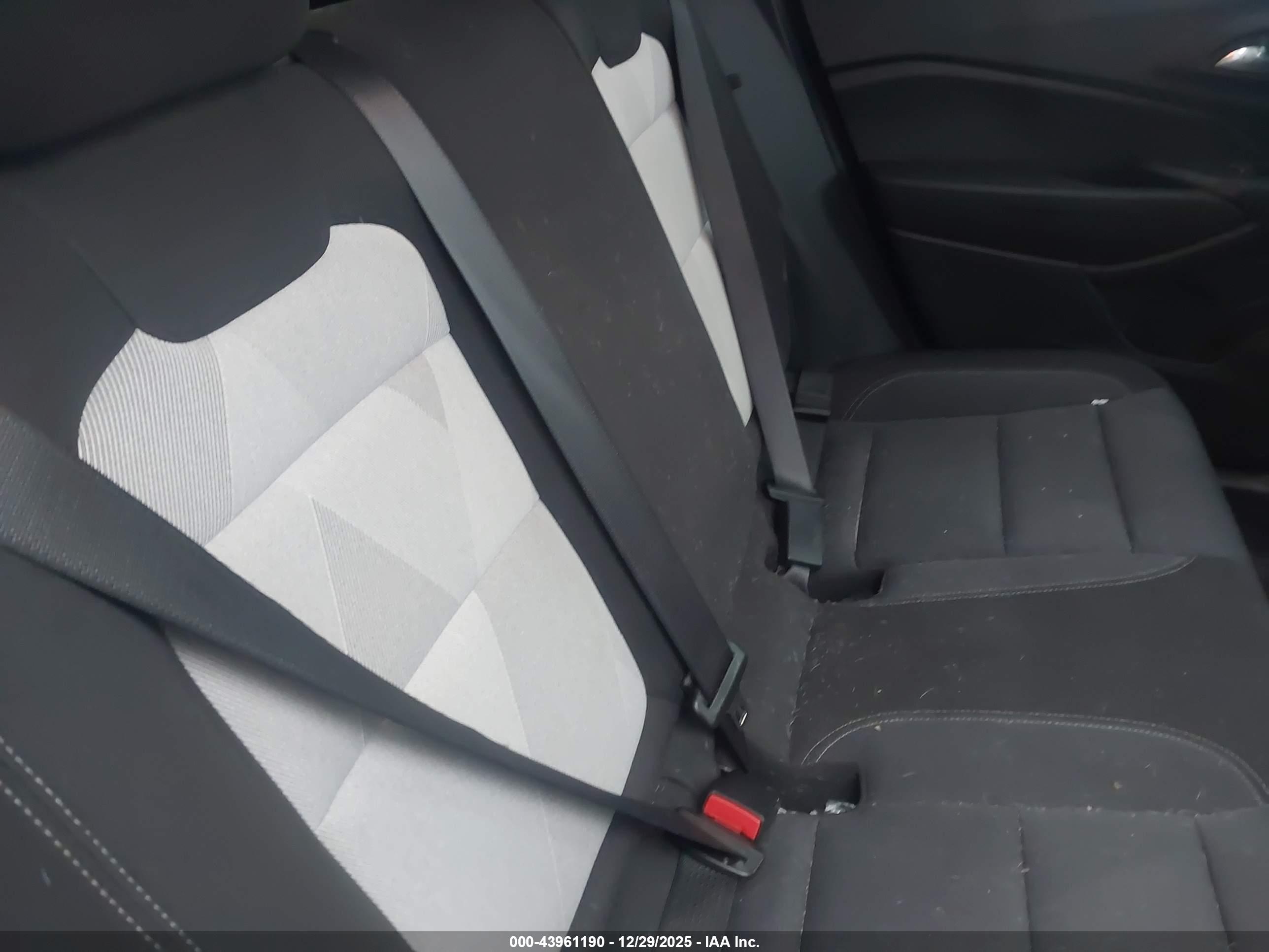 CHEVROLET TRAX image 8