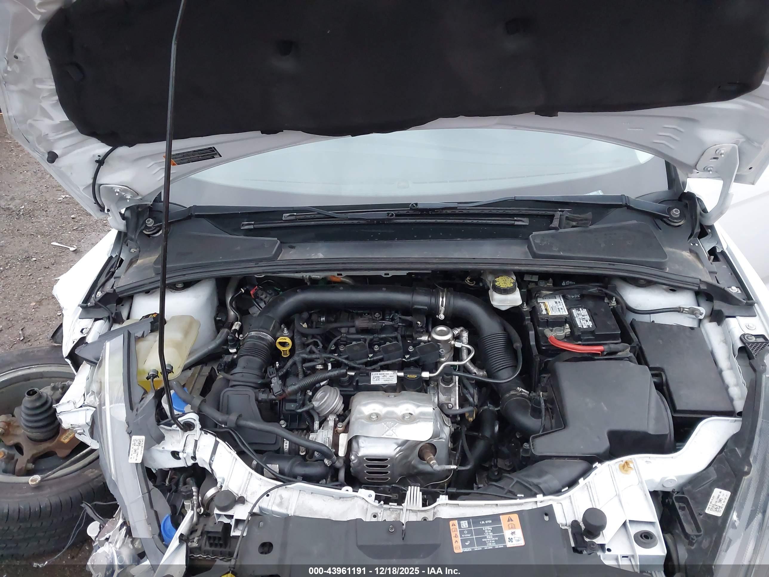 FORD FOCUS image 10