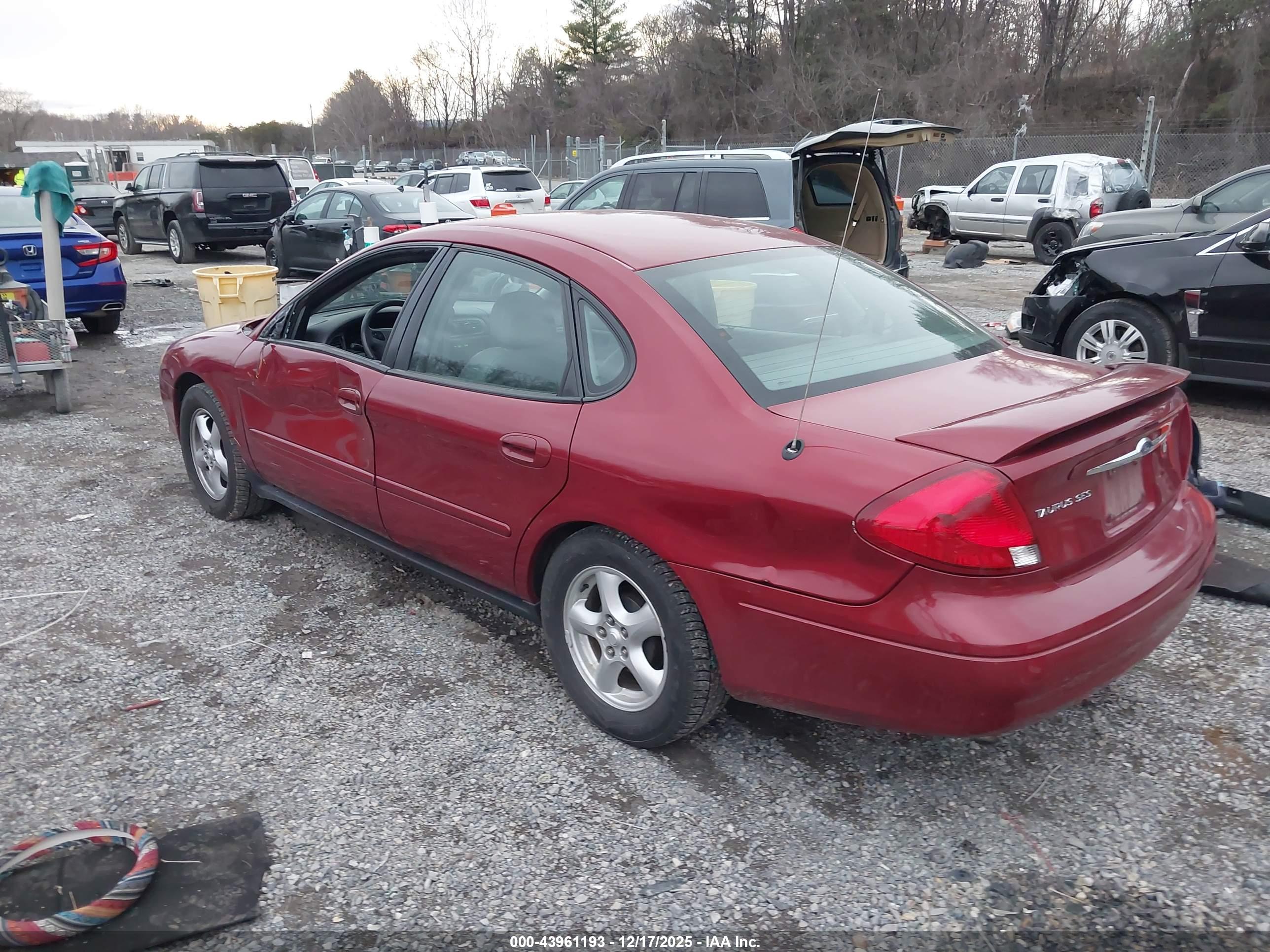 FORD TAURUS image 3