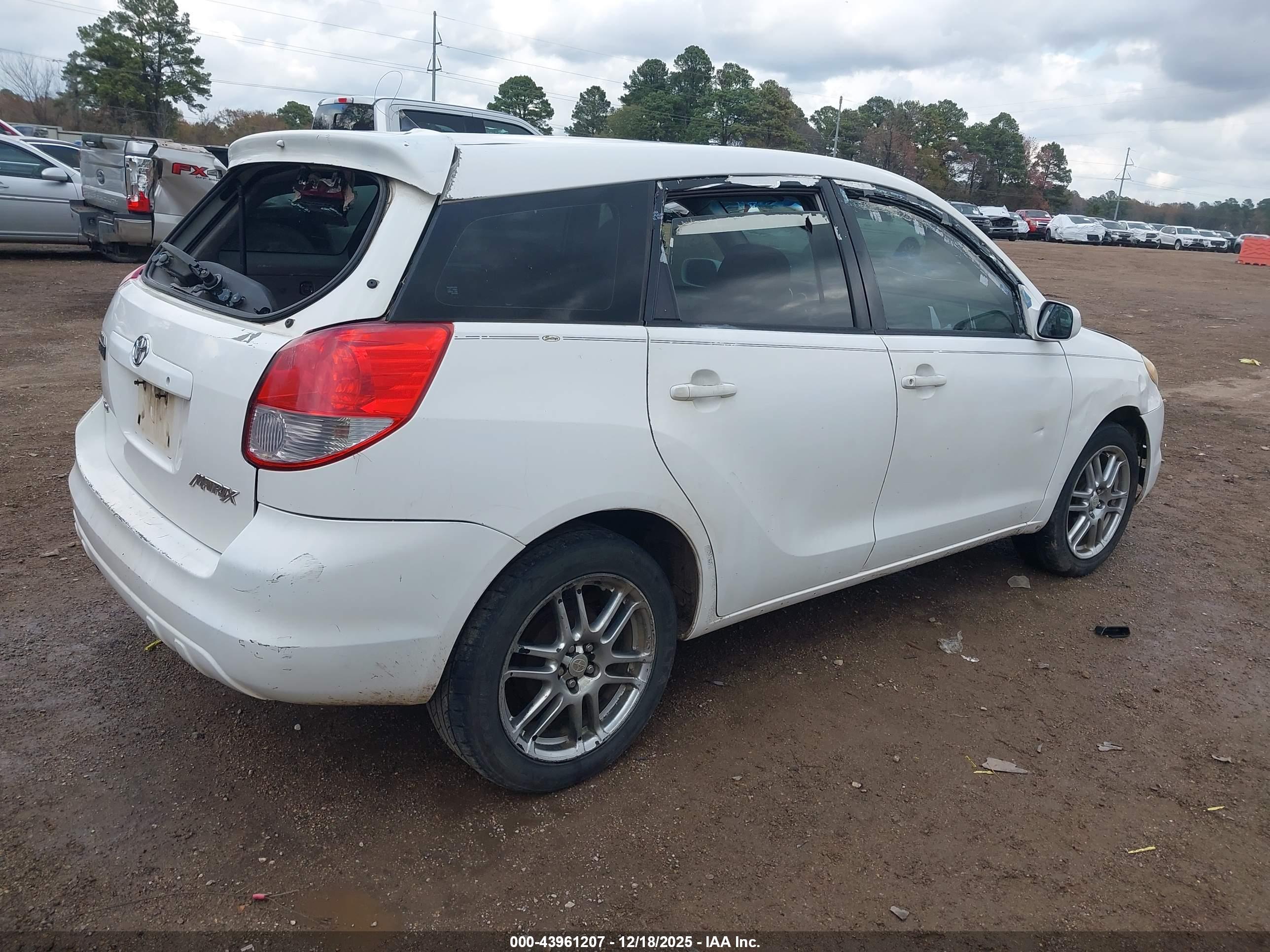 TOYOTA MATRIX image 4