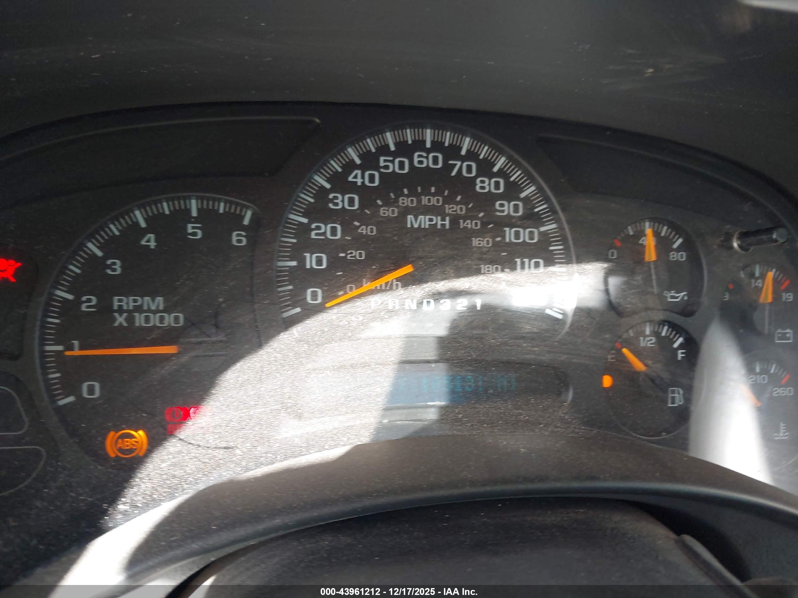 CHEVROLET SILVERADO image 7