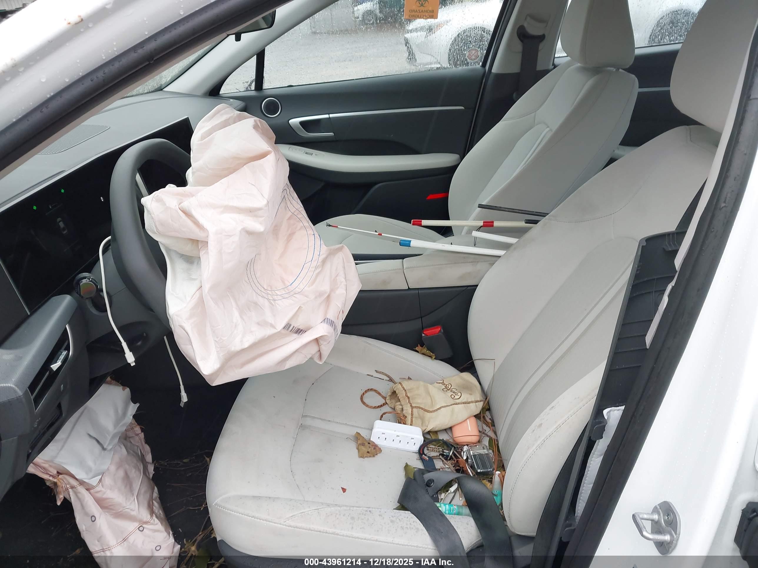 HYUNDAI SONATA image 5