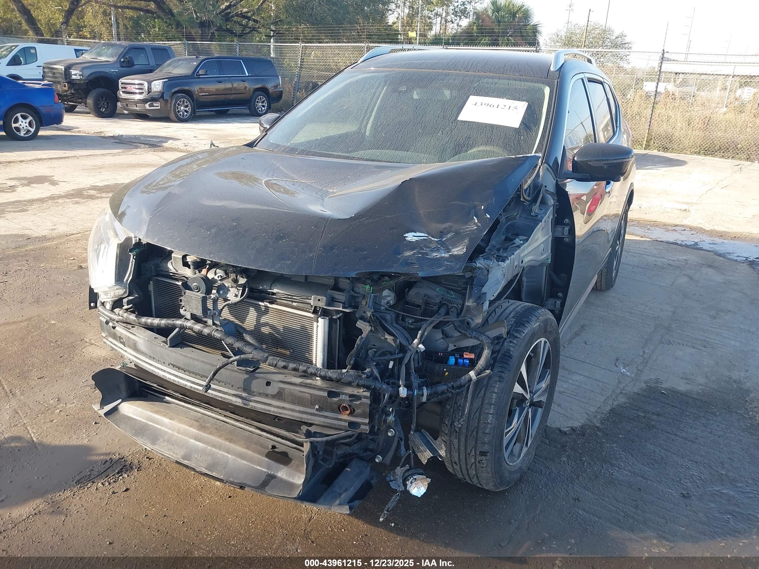 NISSAN ROGUE image 6