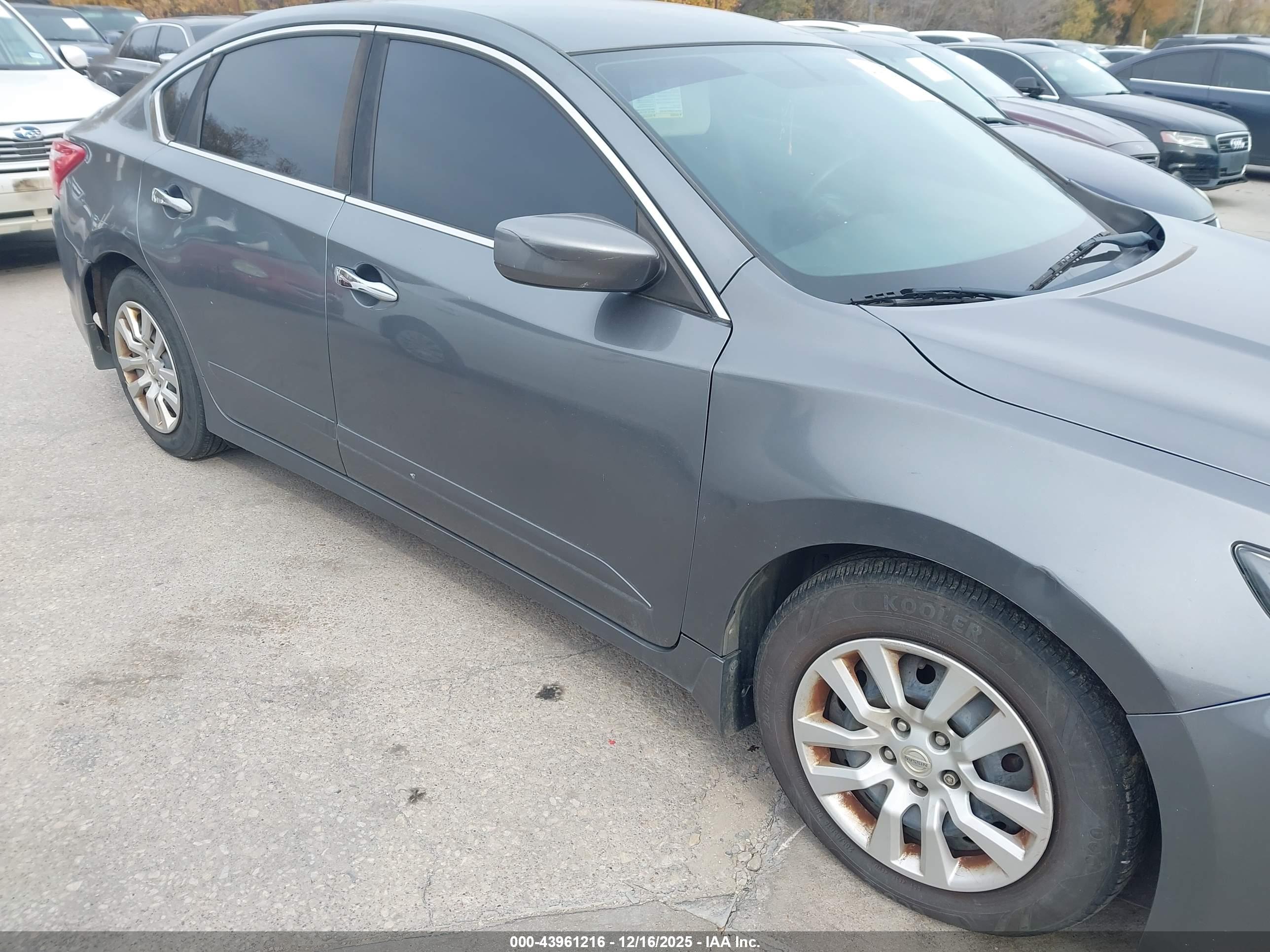 NISSAN ALTIMA image 6