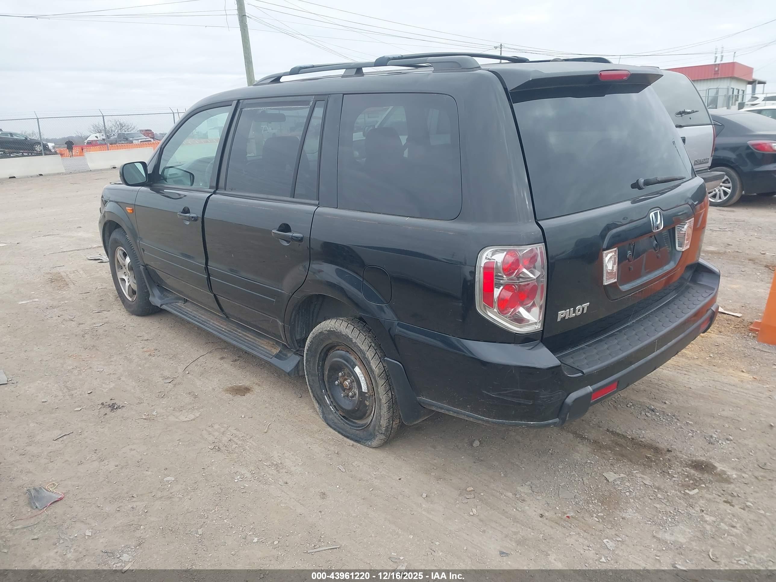 HONDA PILOT image 3