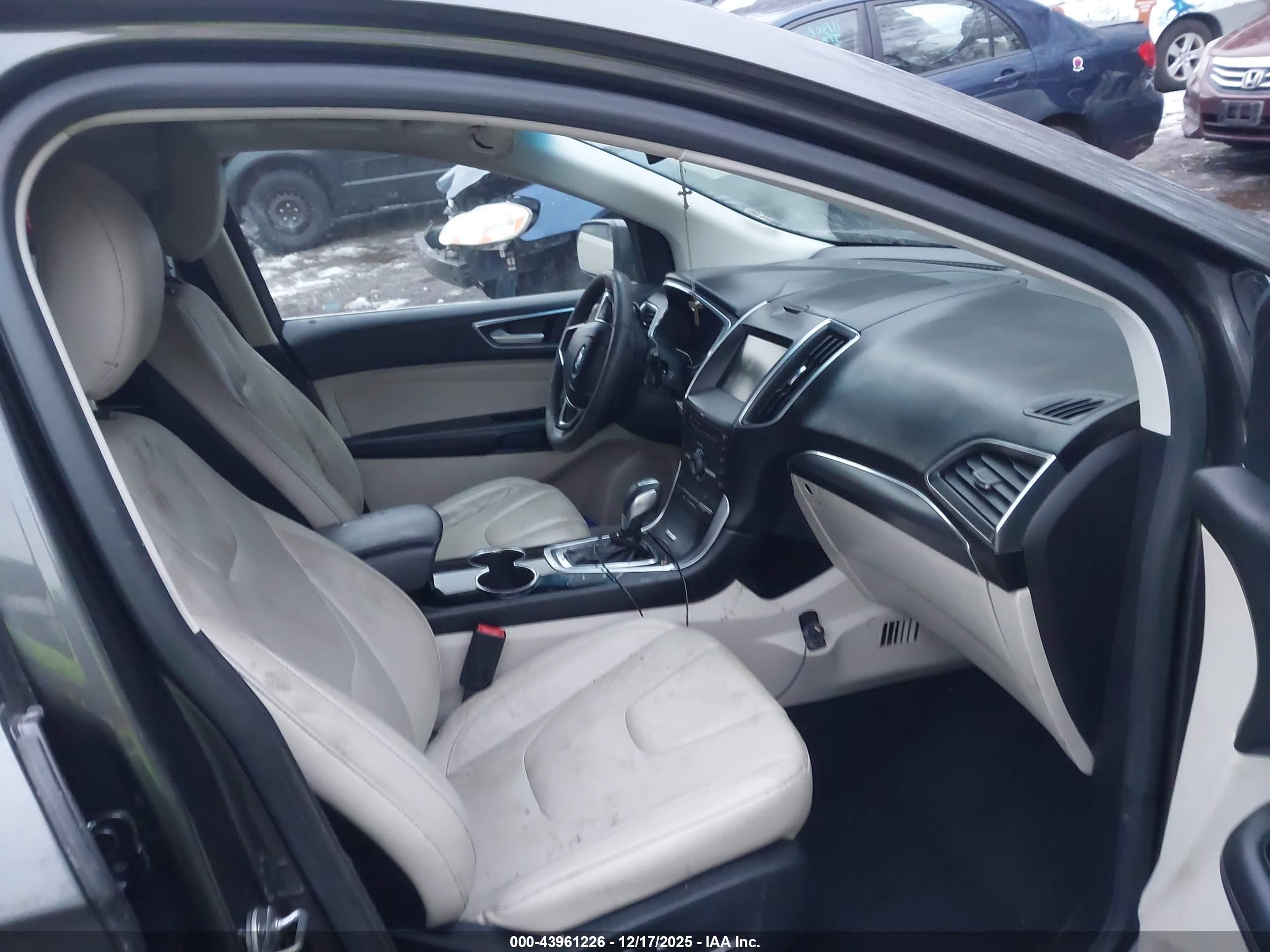 FORD EDGE image 5