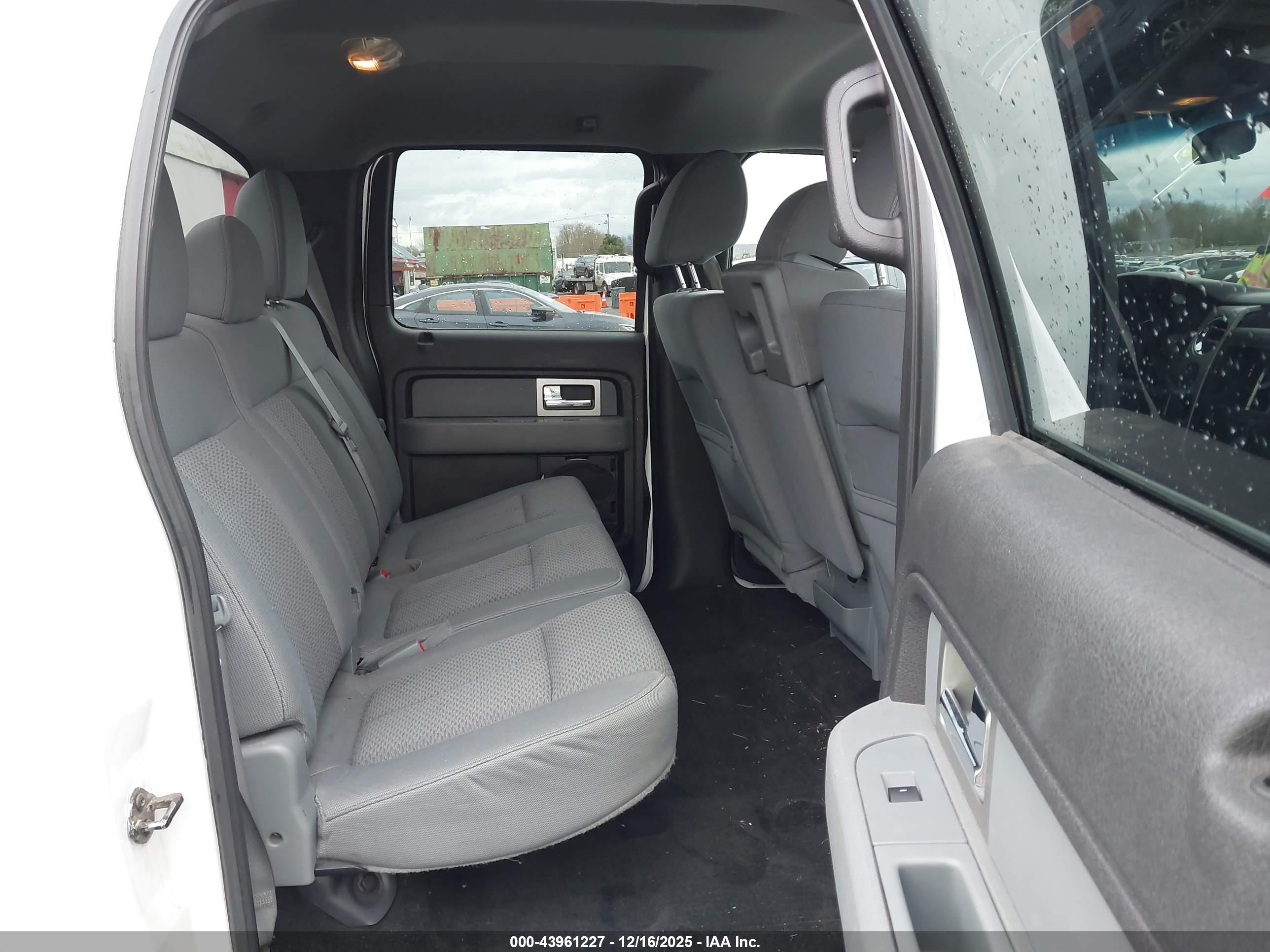 FORD F-150 image 8