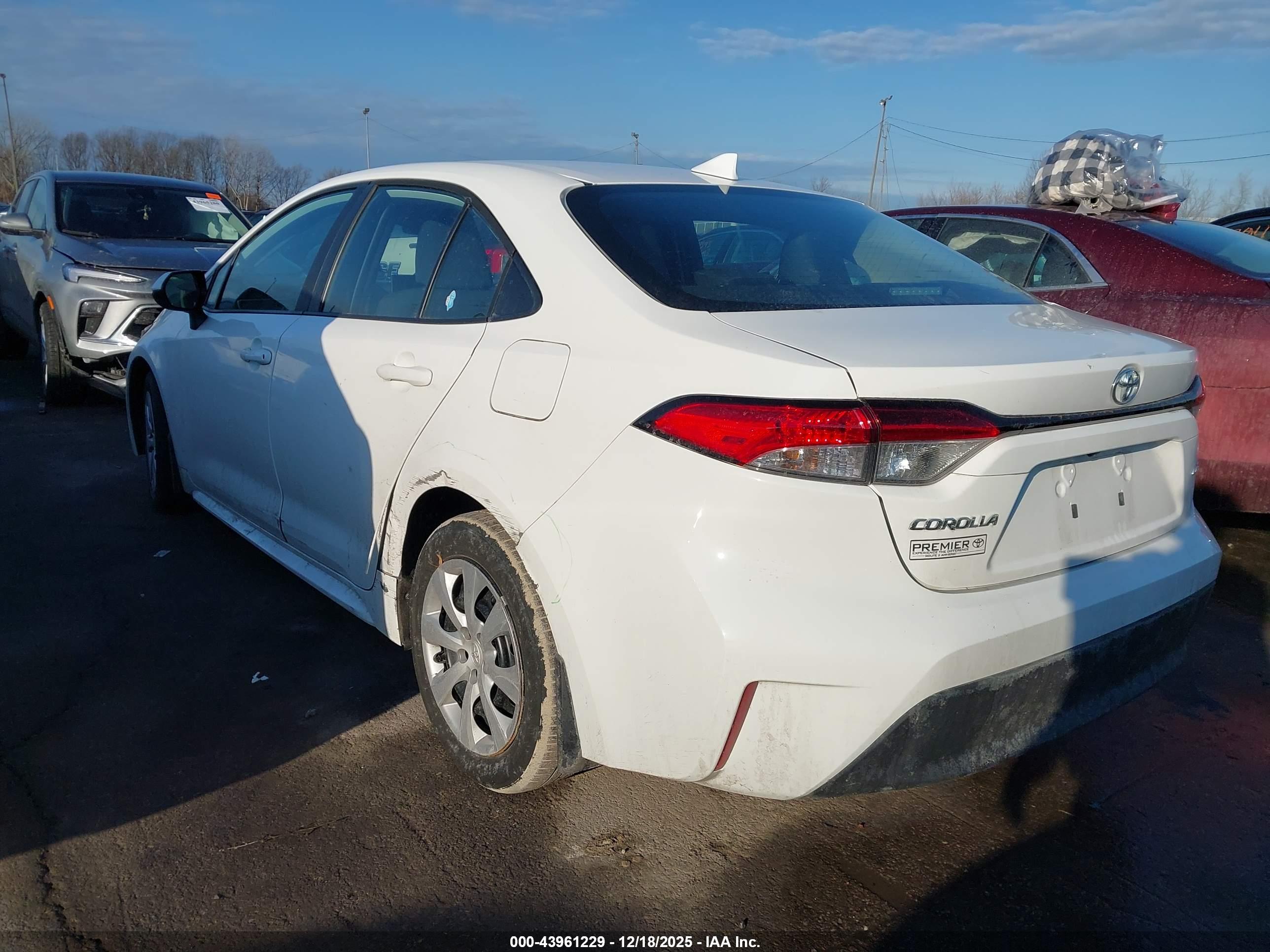 TOYOTA COROLLA image 3