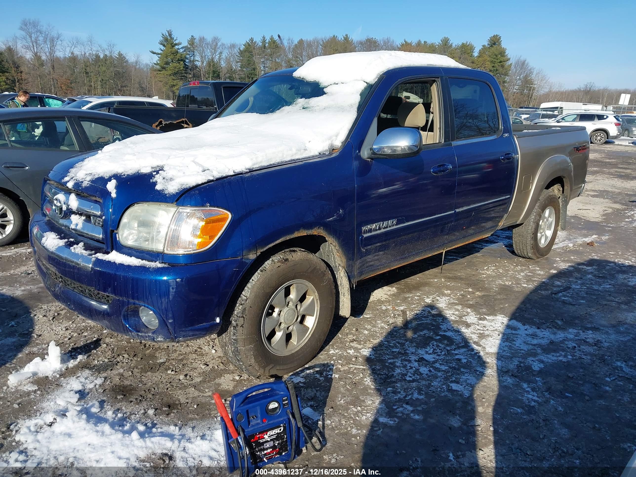 TOYOTA TUNDRA image 2