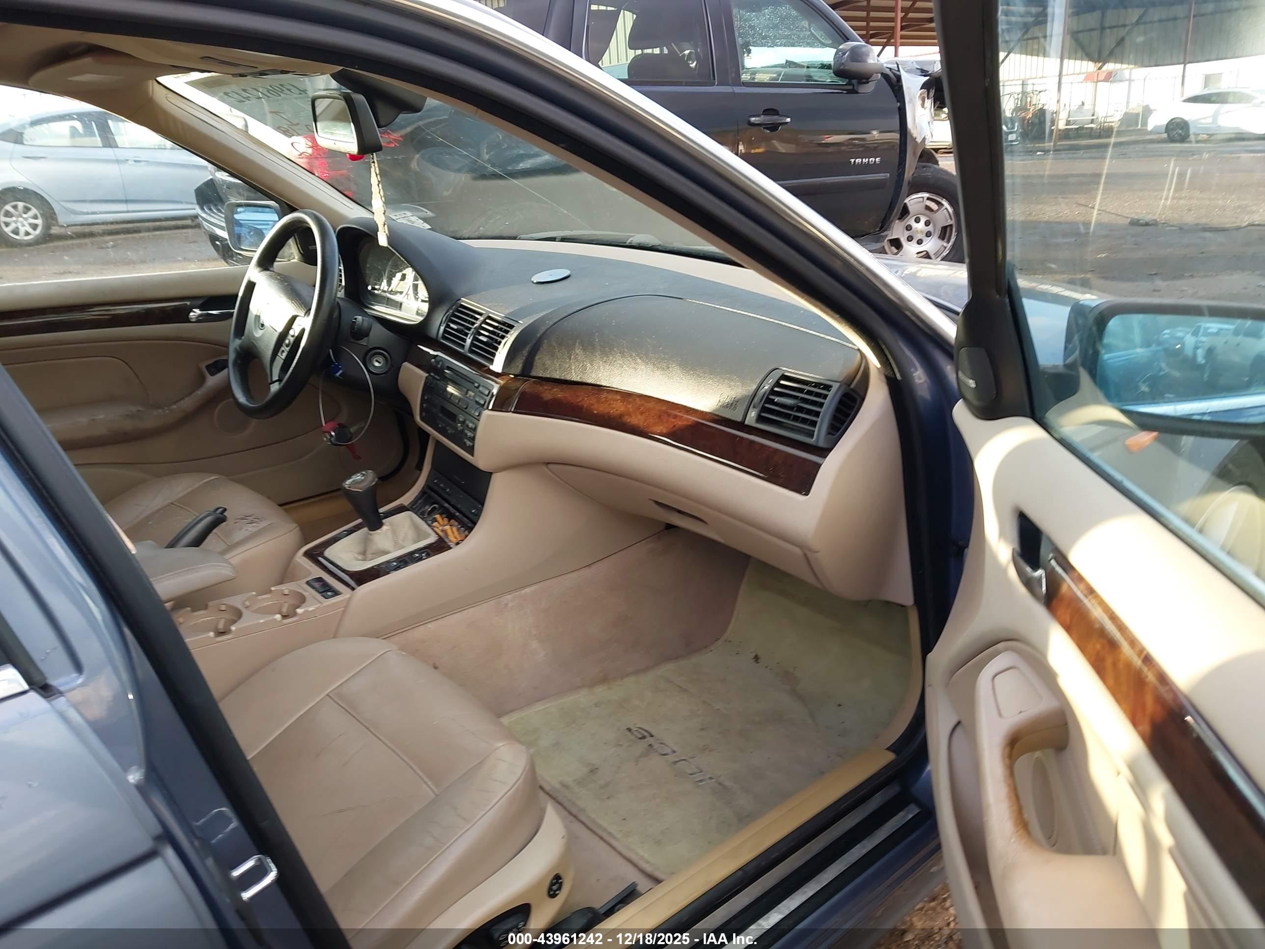 BMW 330I image 5