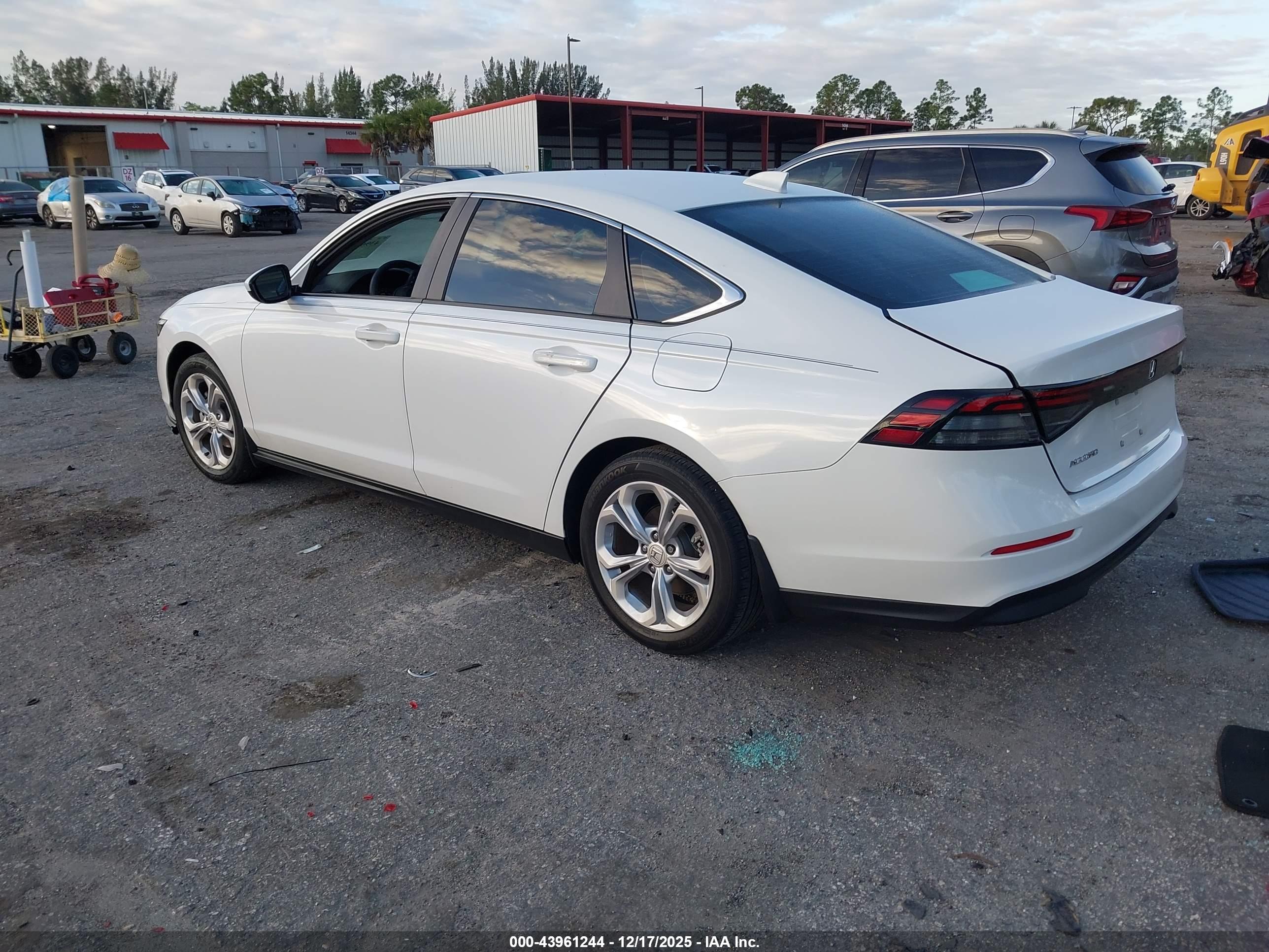 HONDA ACCORD image 3
