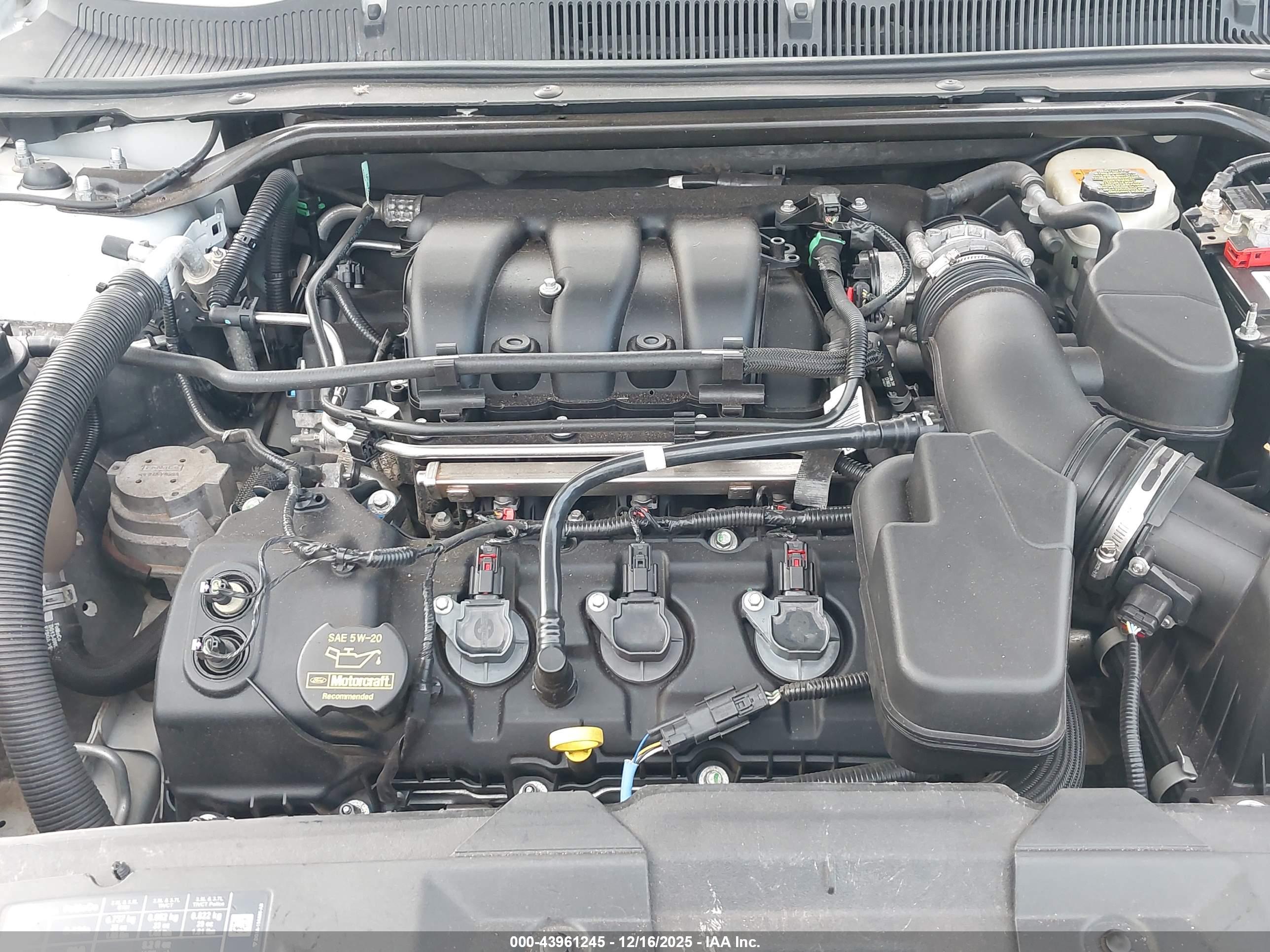 FORD TAURUS image 10