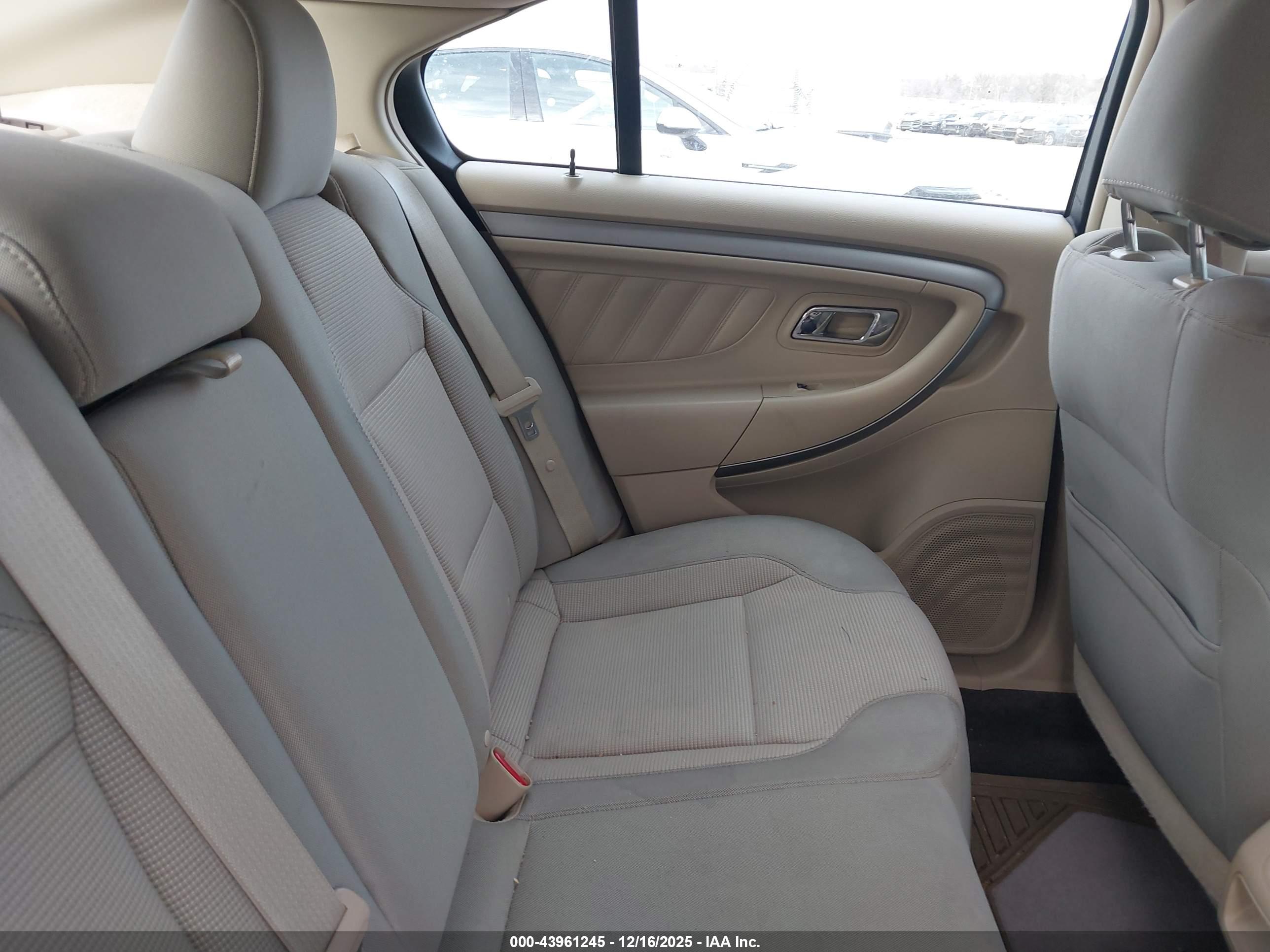 FORD TAURUS image 8