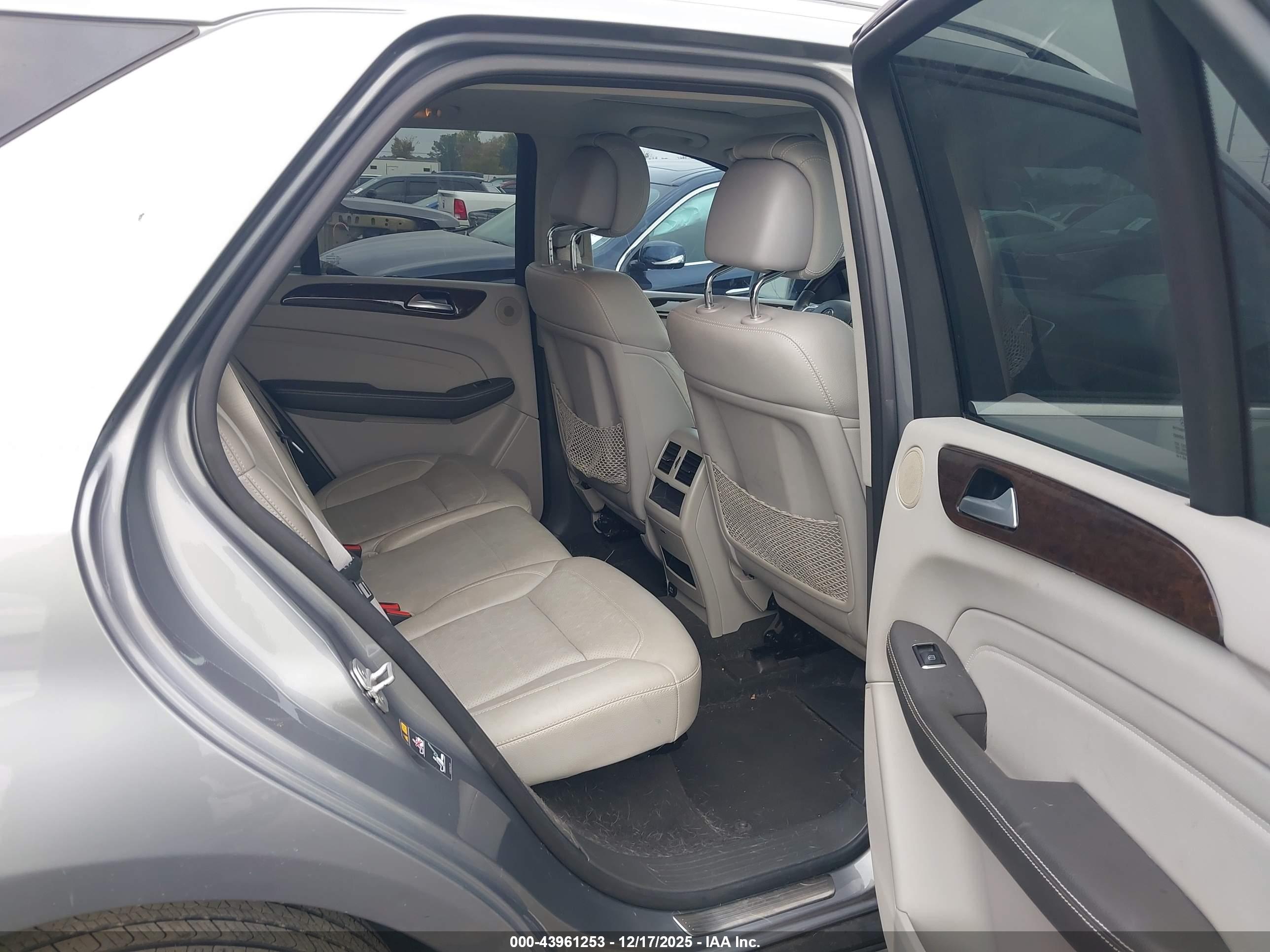 MERCEDES-BENZ ML image 8