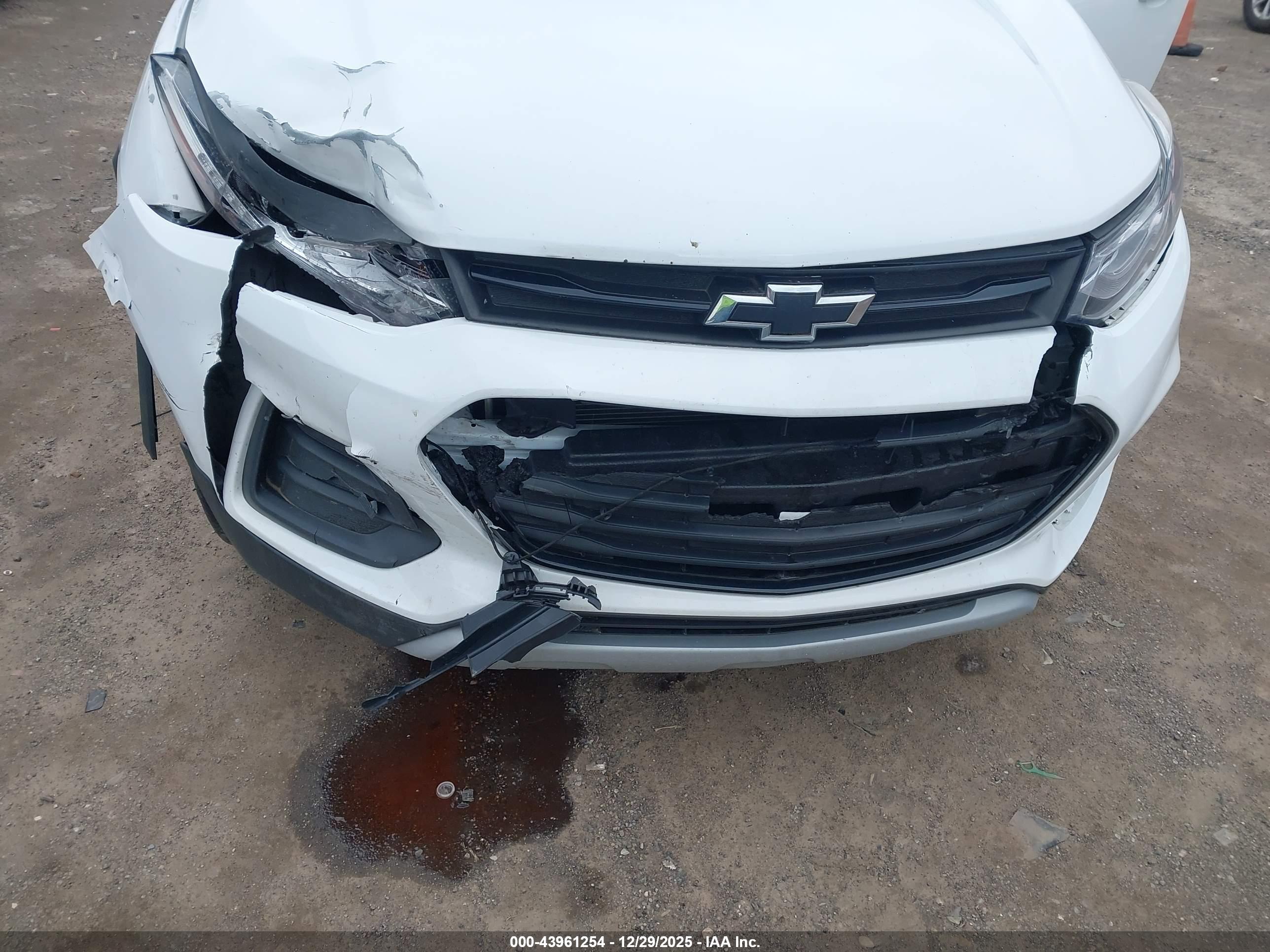 CHEVROLET TRAX image 6