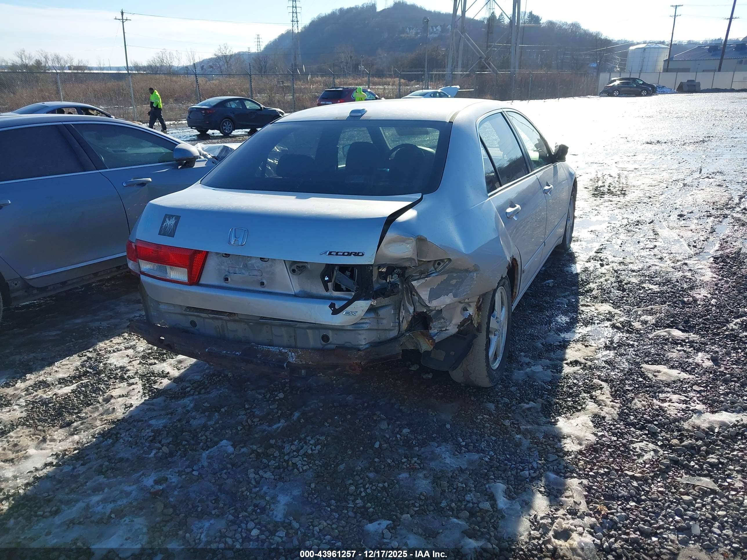 HONDA ACCORD image 4