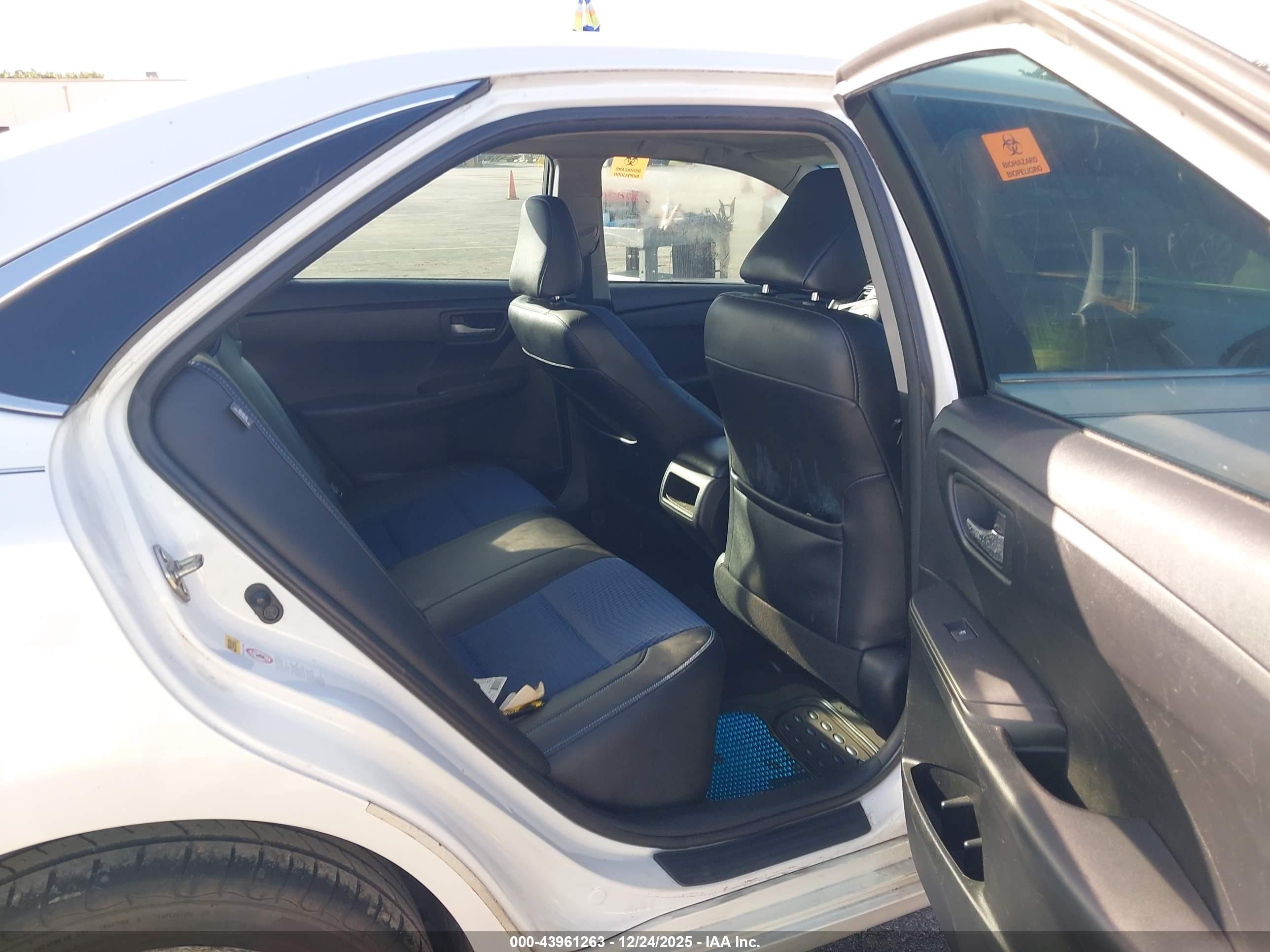 TOYOTA CAMRY image 8
