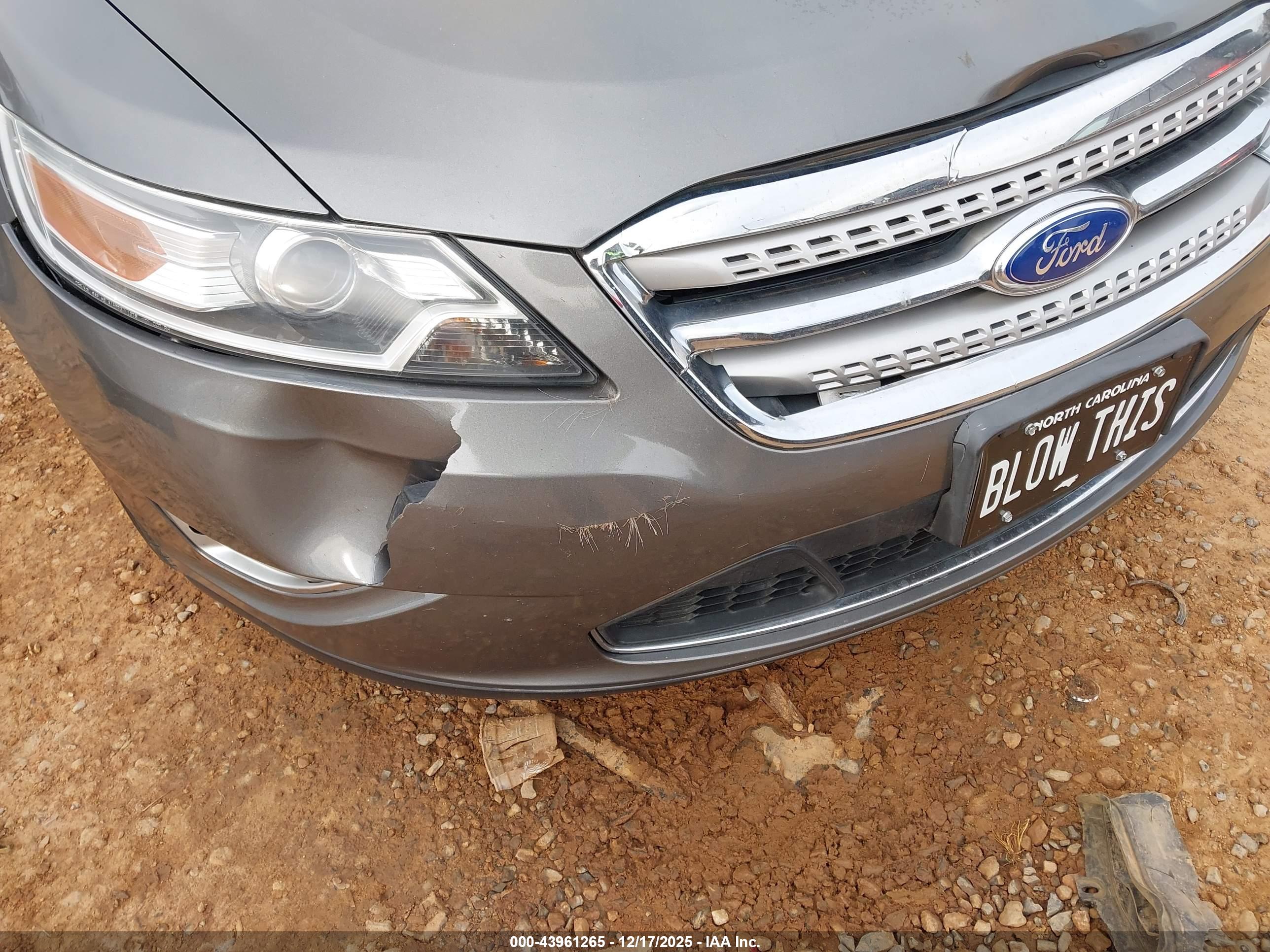 FORD TAURUS image 6