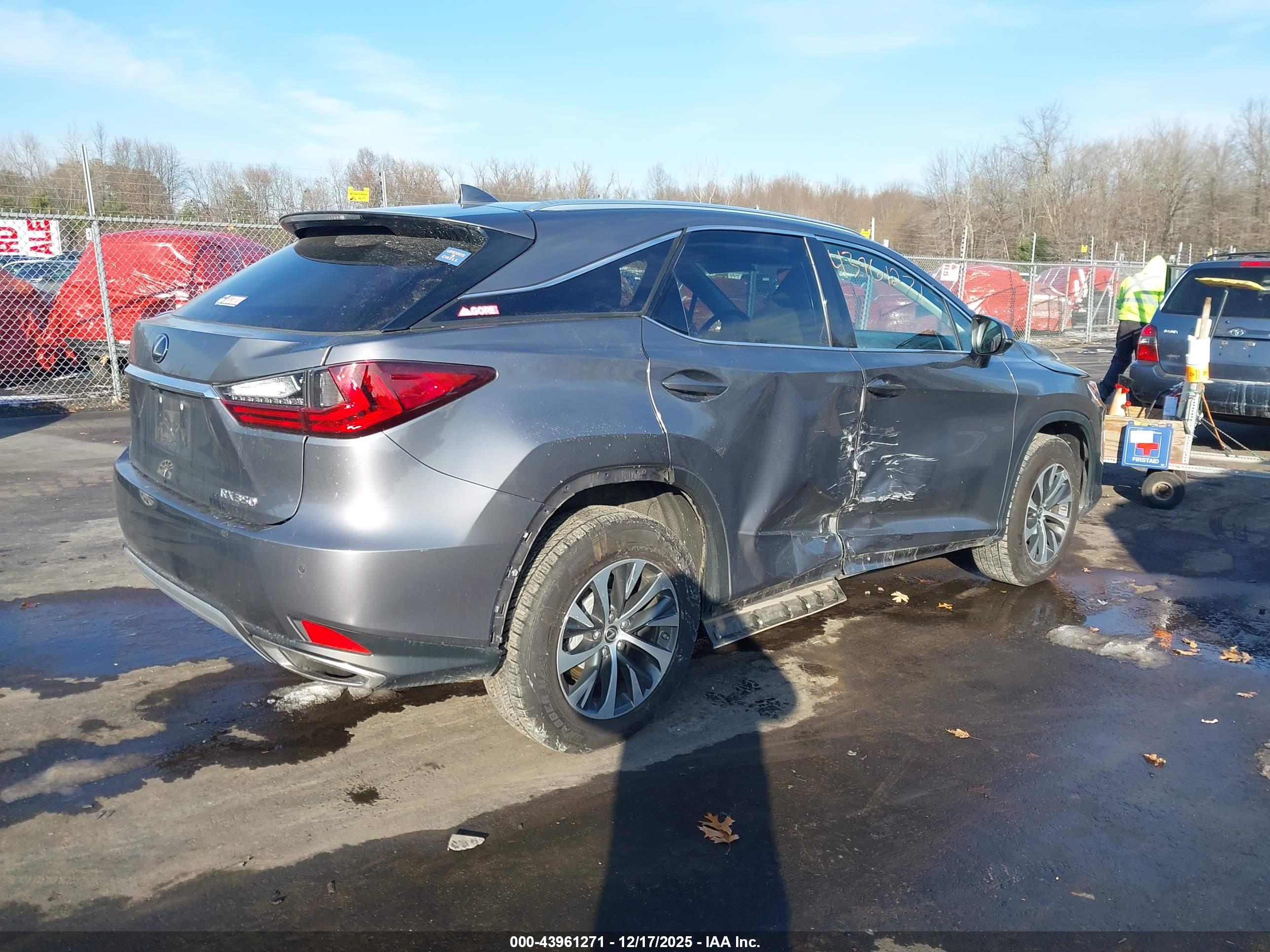 LEXUS RX image 4