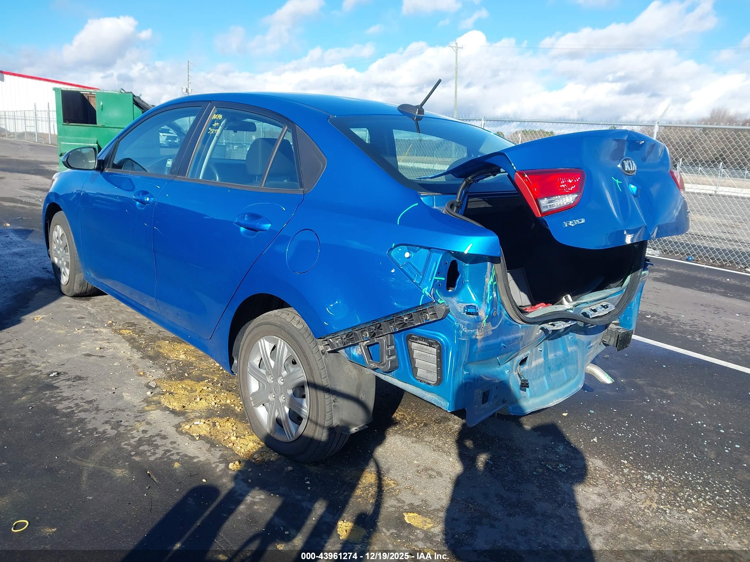 KIA RIO image 3