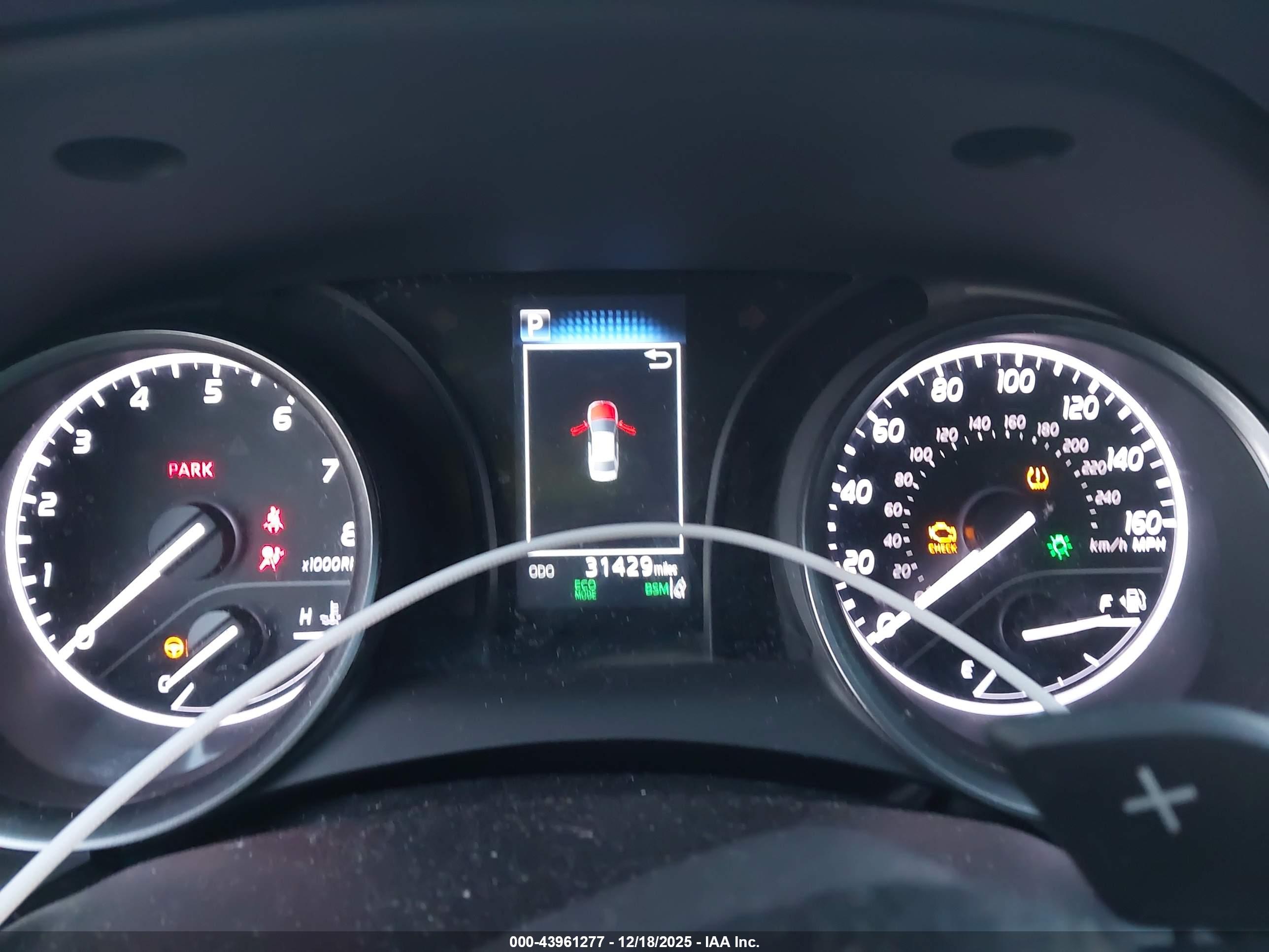 TOYOTA CAMRY image 7